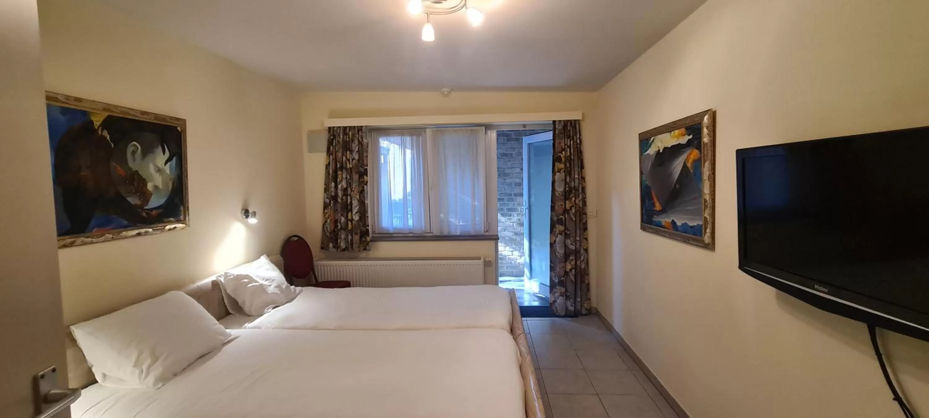 Bedroom, Bed in Alliance Hotel Ieper Centrum