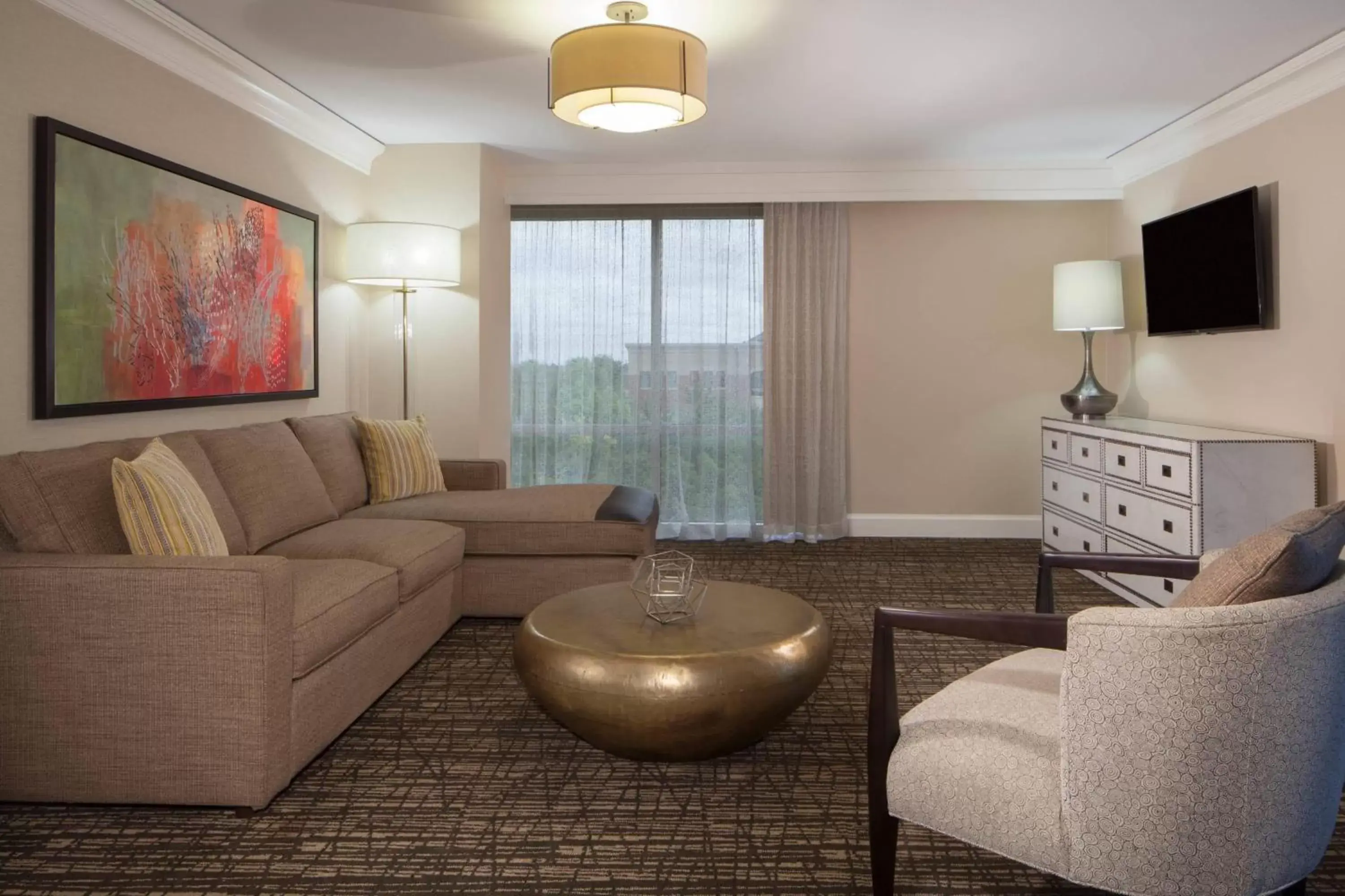 Living room, Seating Area in Houston Marriott Sugar Land