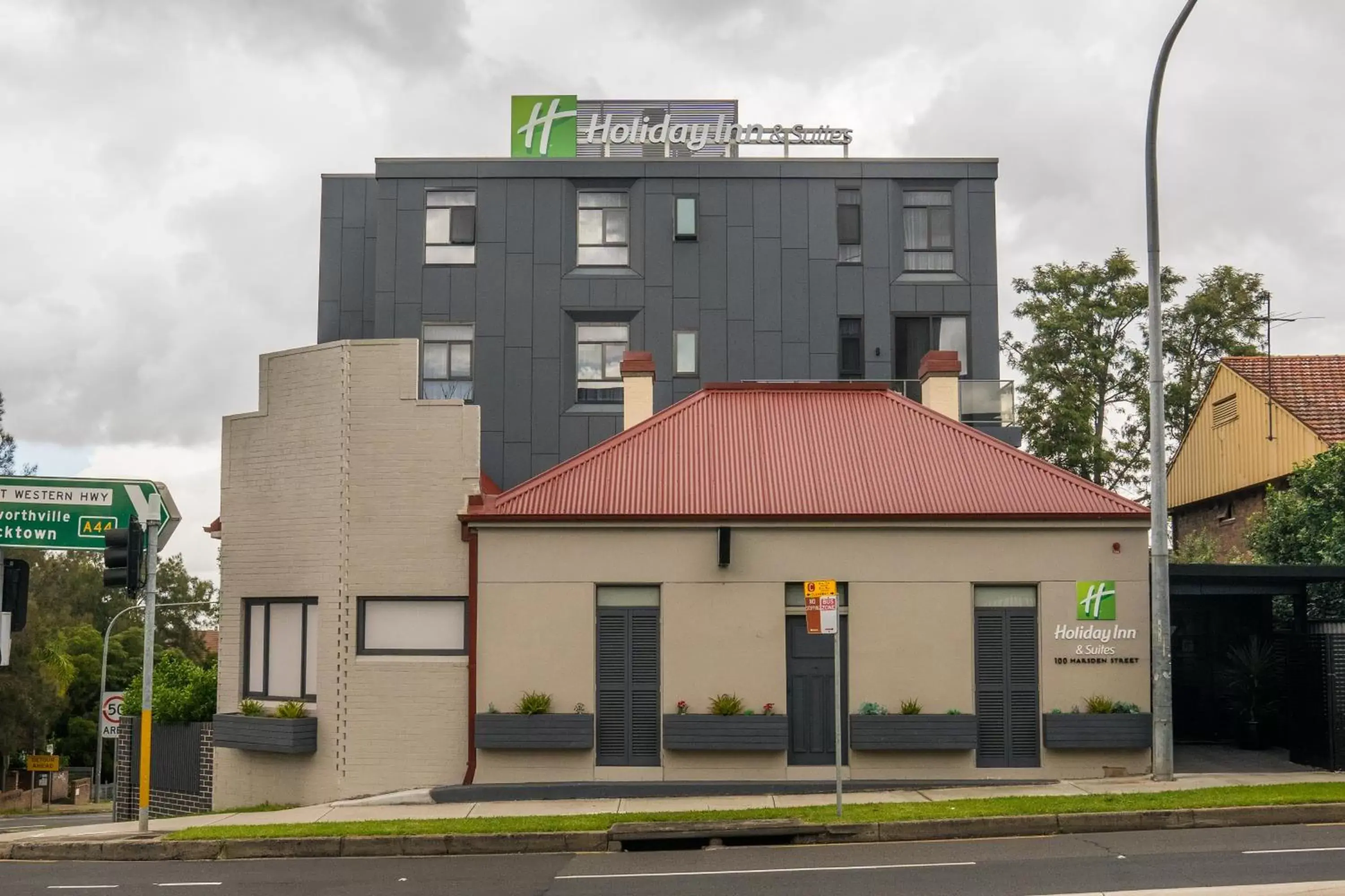 Property Building in Holiday Inn & Suites - Parramatta Marsden Street, an IHG Hotel