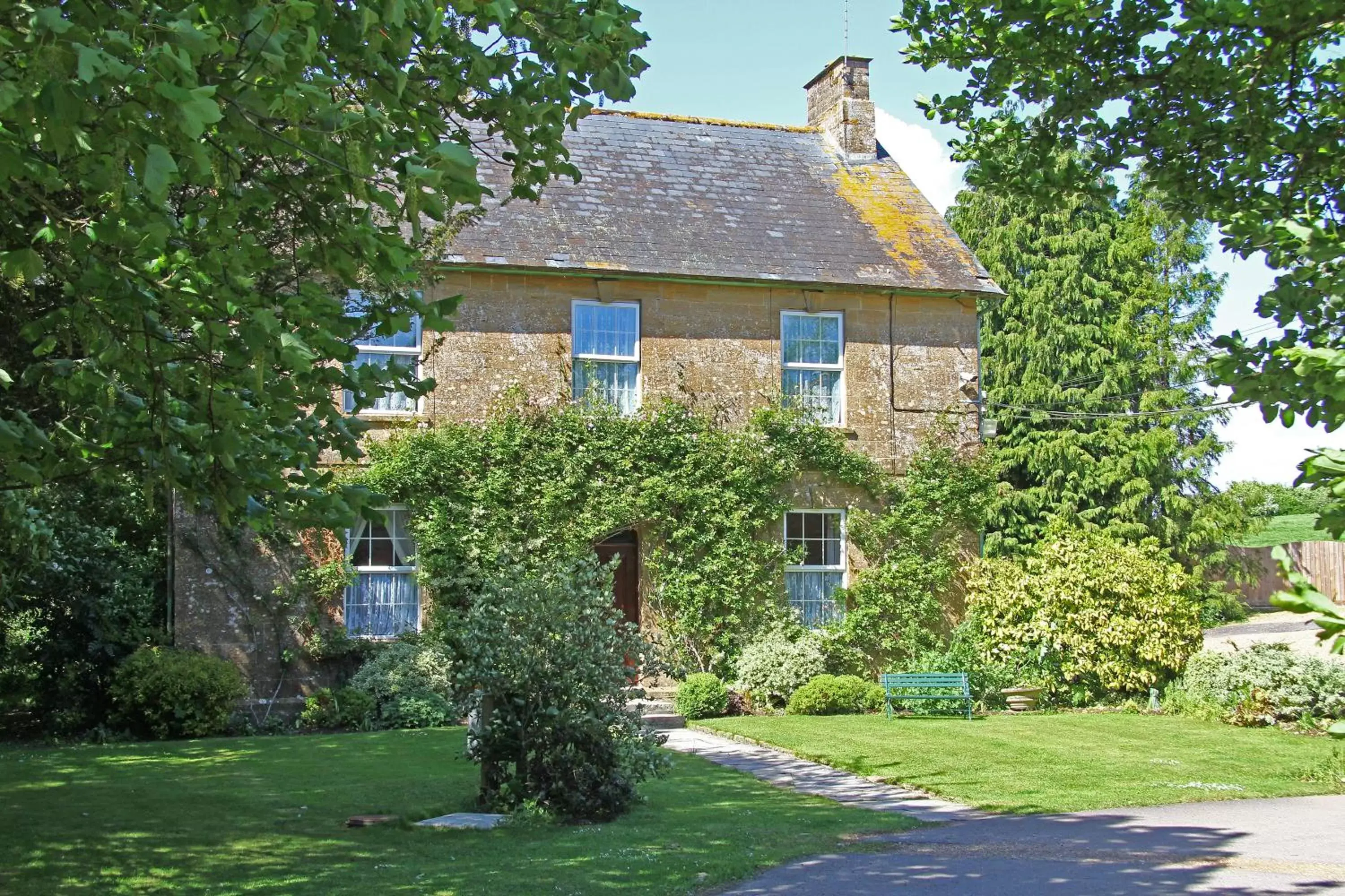 Day, Property Building in Haselbury Mill