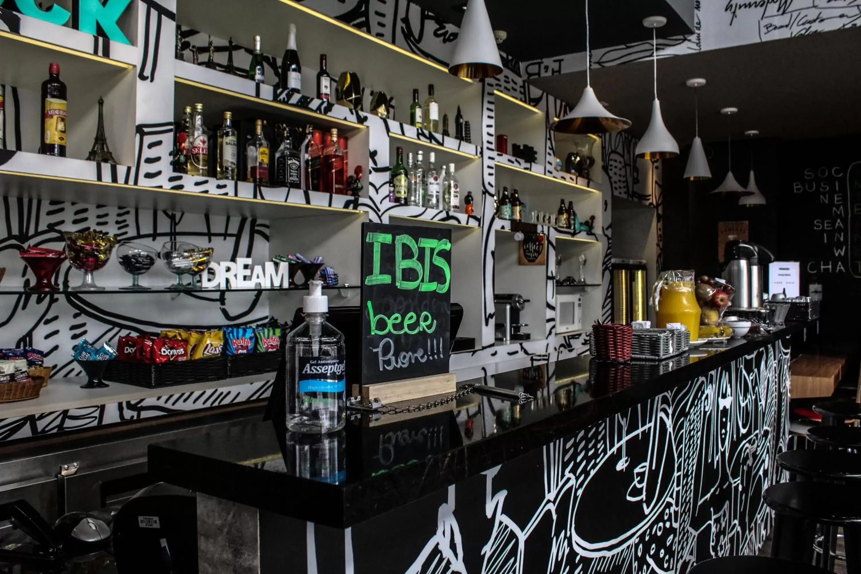 Lounge or bar in ibis Santo Andre