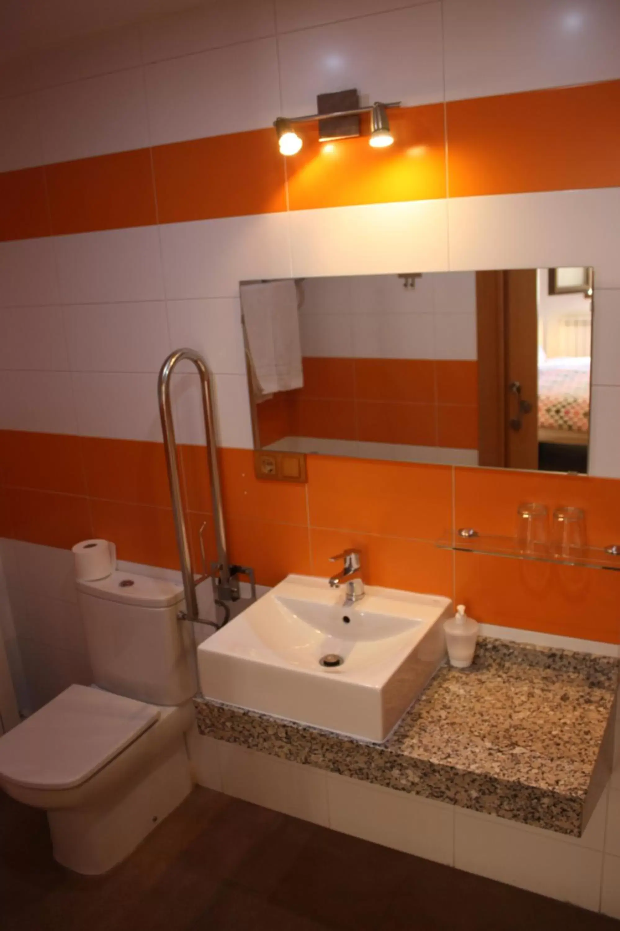 Bathroom in Hostal La Ribera del Júcar