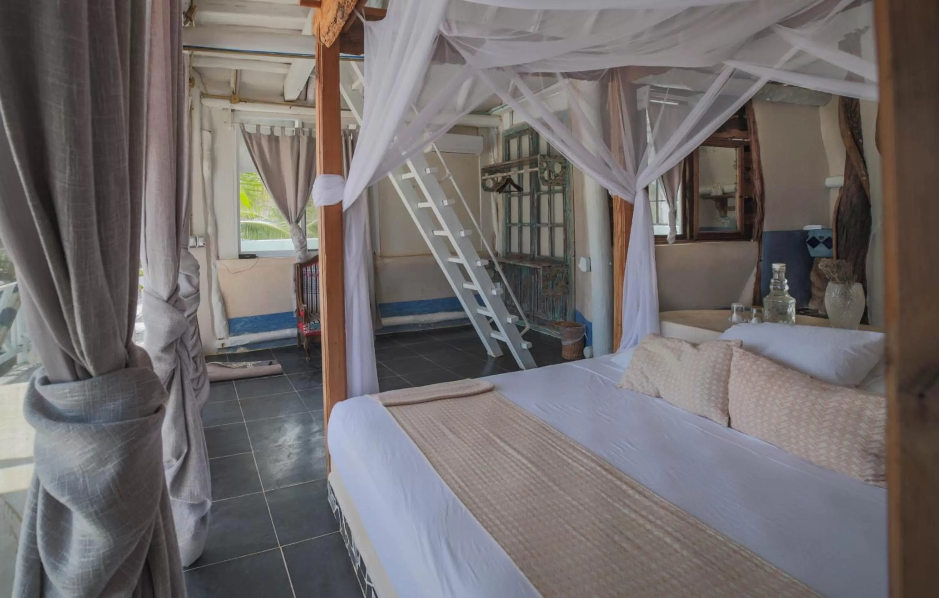 Photo of the whole room, Bed in Posada Lamar Tulum Beach Front and Pool