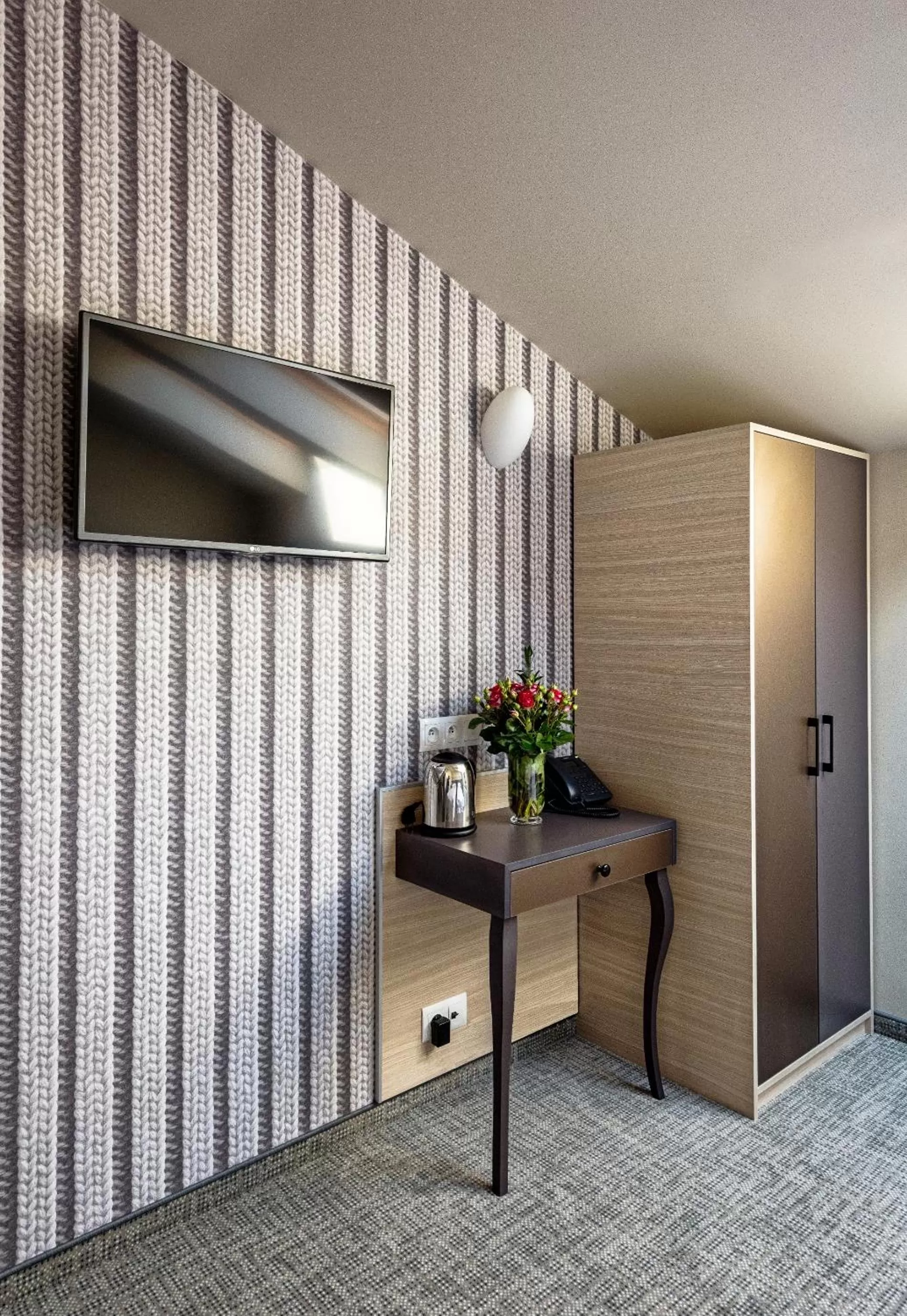 TV and multimedia in Hotel Kazimierz III