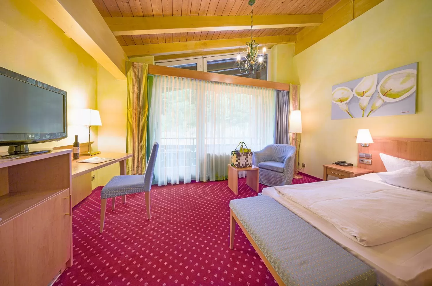 Photo of the whole room, Bed in Ringhotel Mönch`s Waldhotel
