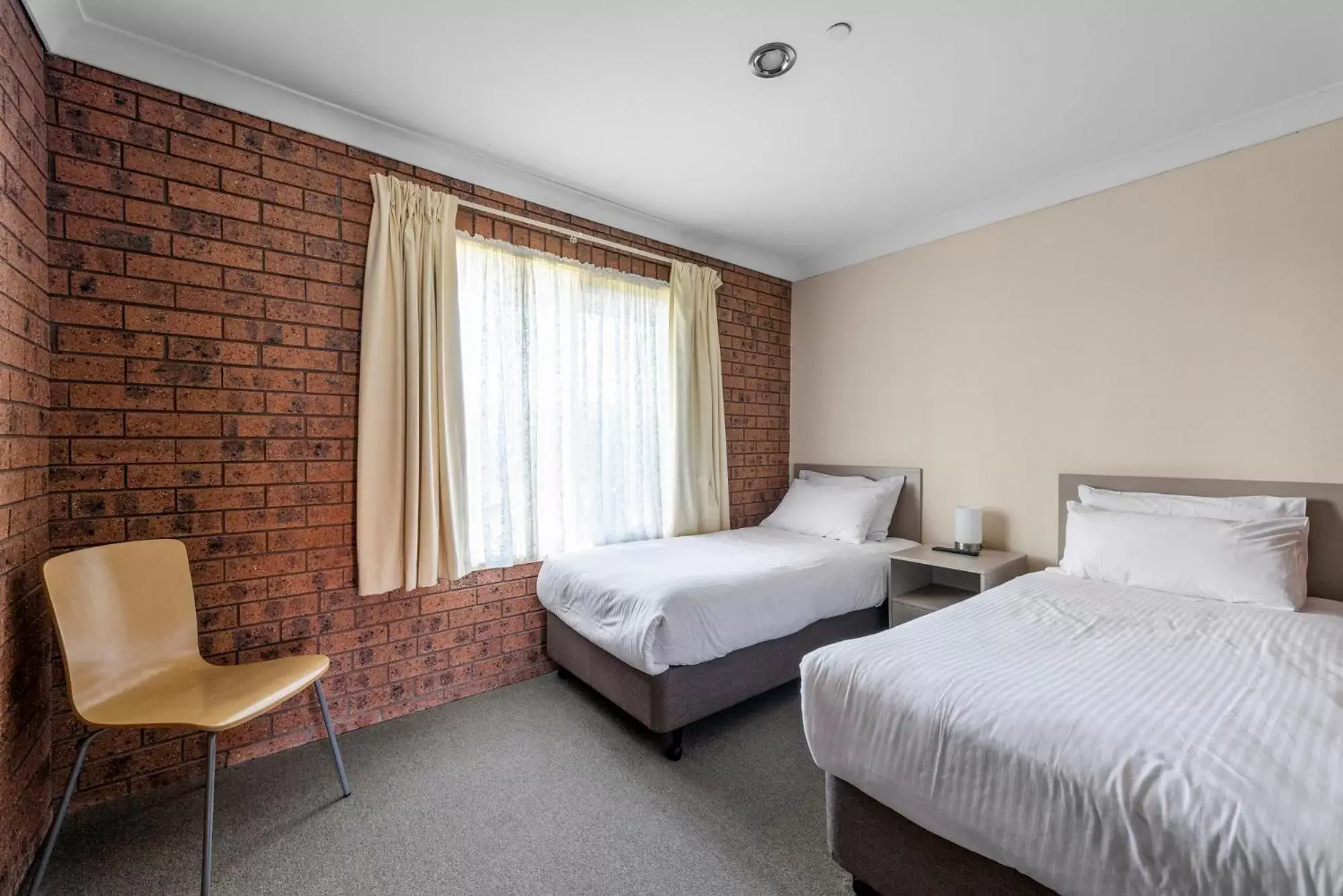 Bedroom, Bed in Bomaderry Motor Inn