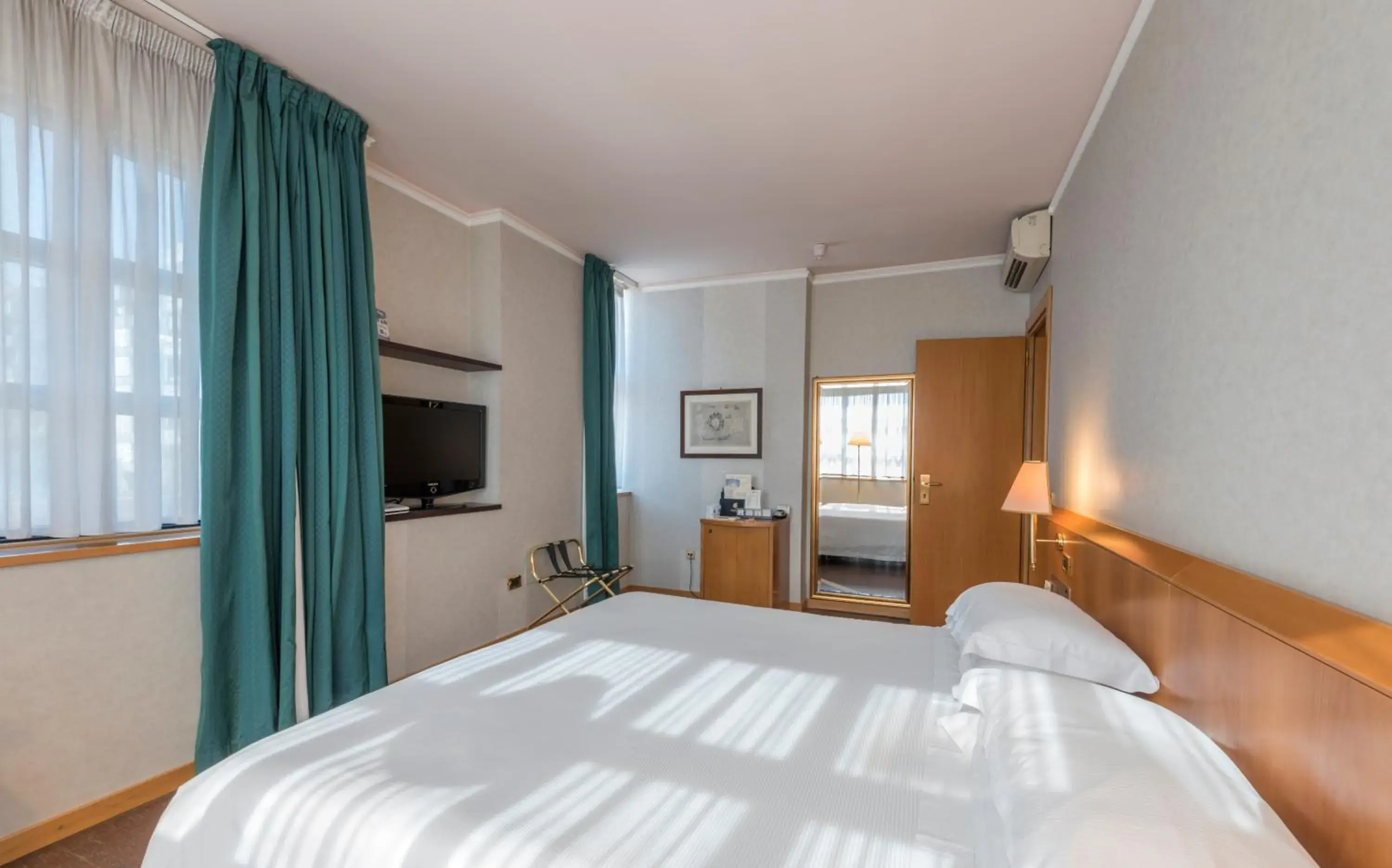 Family Room (2 Adults + 2 Children) in Caesar's Hotel Family Room (2 Adults + 2 Children) in Caesar's Hotel