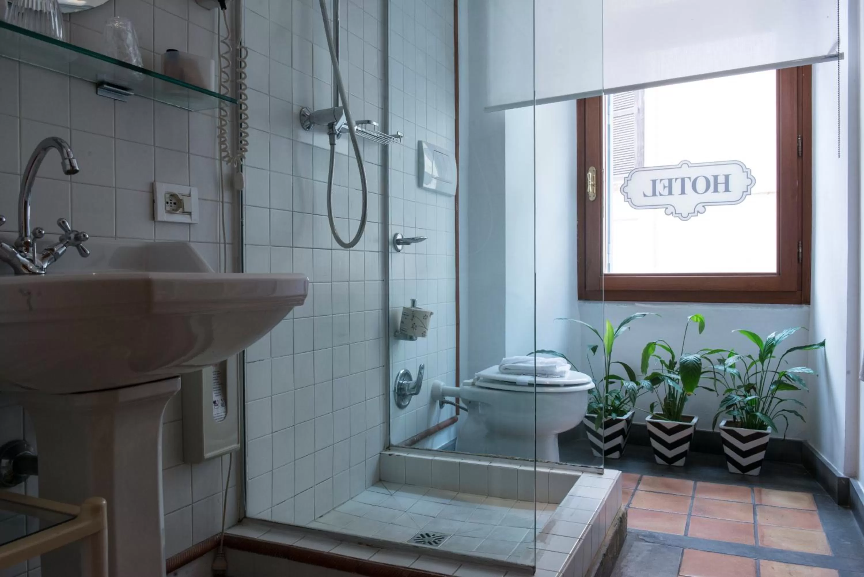 Bathroom in Hotel Locanda Cairoli