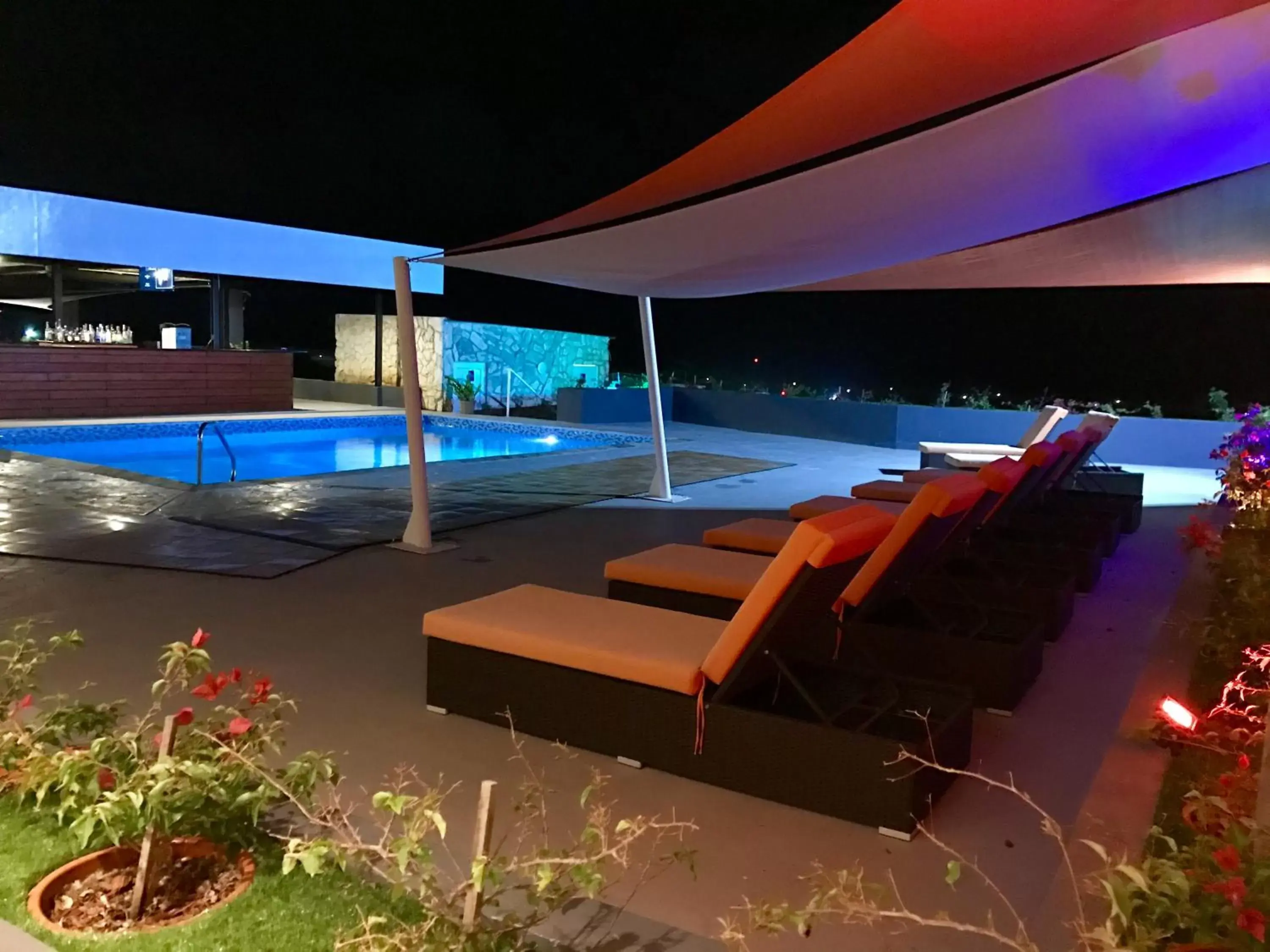 Patio, Swimming Pool in Curacao Airport Hotel