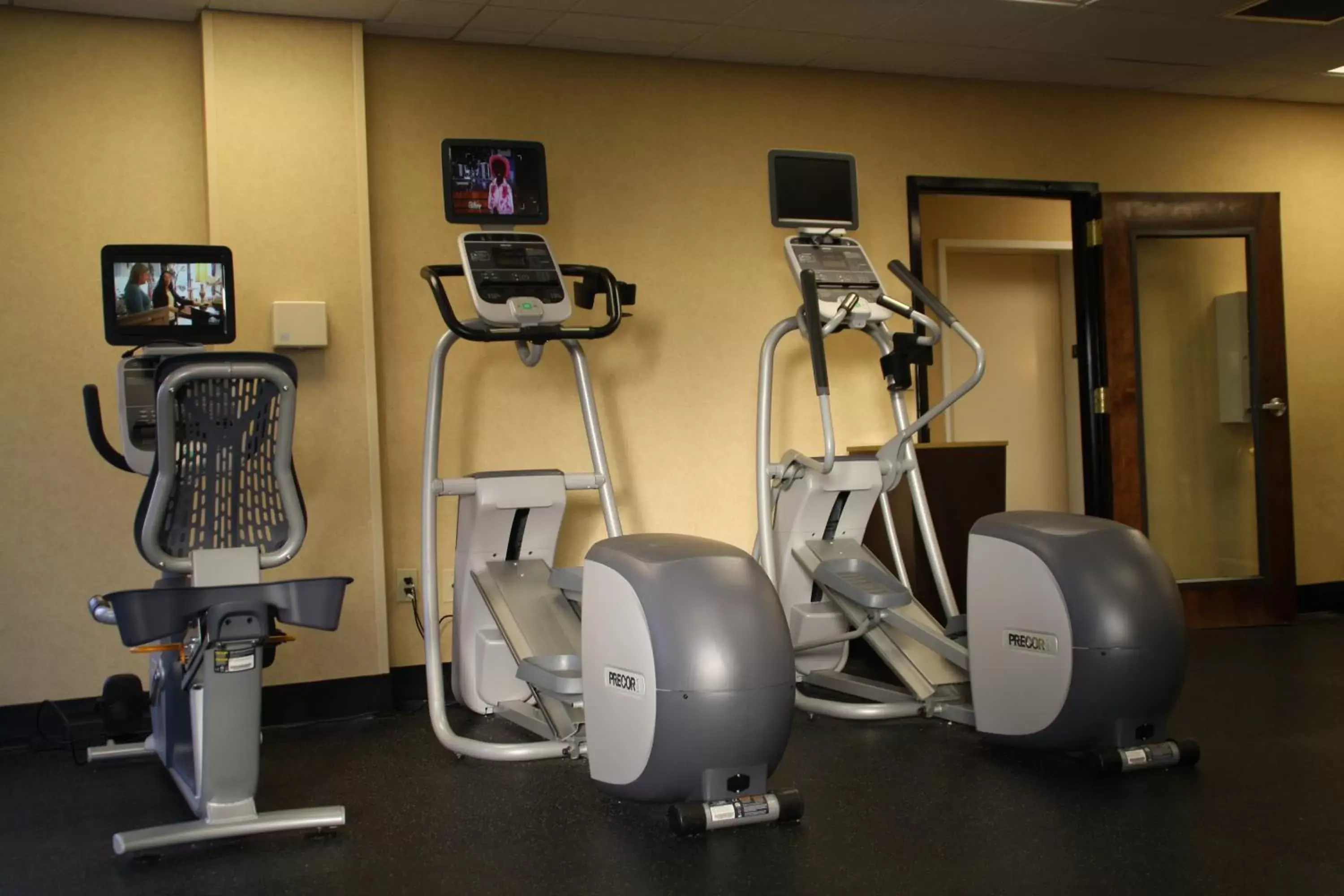 Fitness centre/facilities, Fitness Center/Facilities in Wingate by Wyndham - Charlotte Airport South I-77 at Tyvola