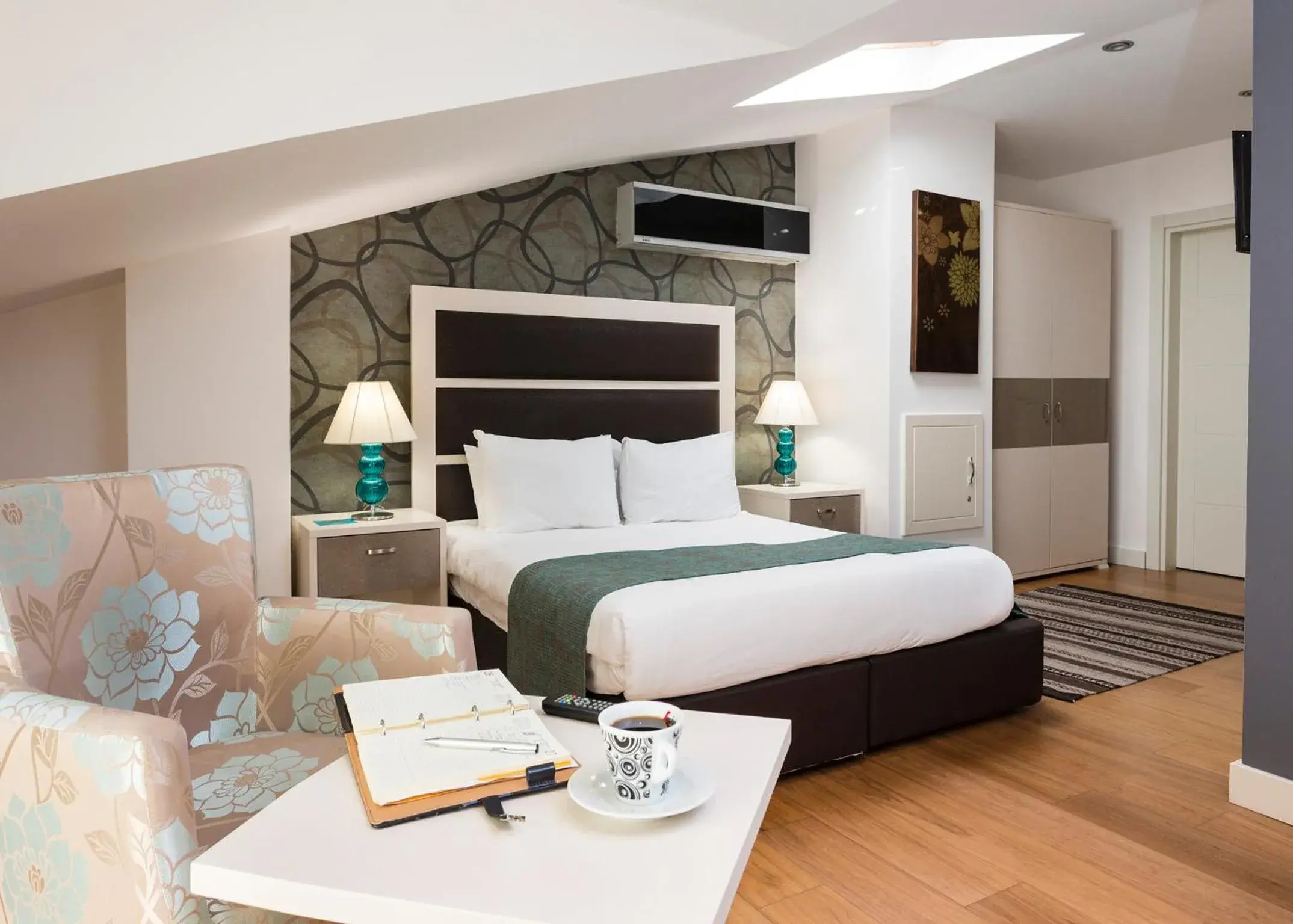 Bedroom, Bed in Turkuaz Suites Bosphorus