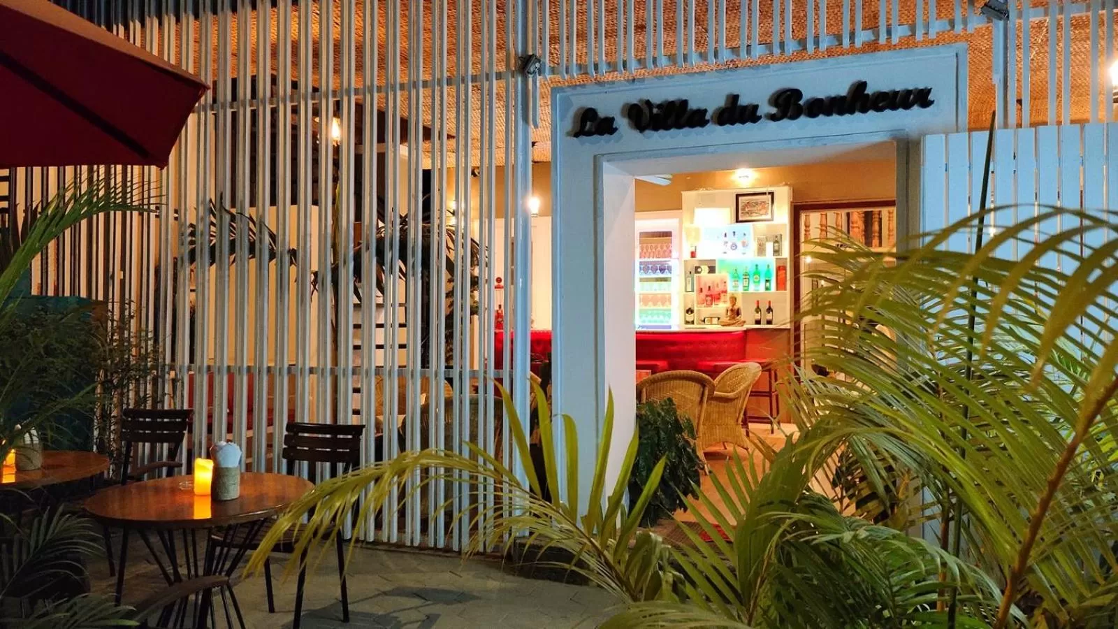 Restaurant/places to eat in La Villa du Bonheur