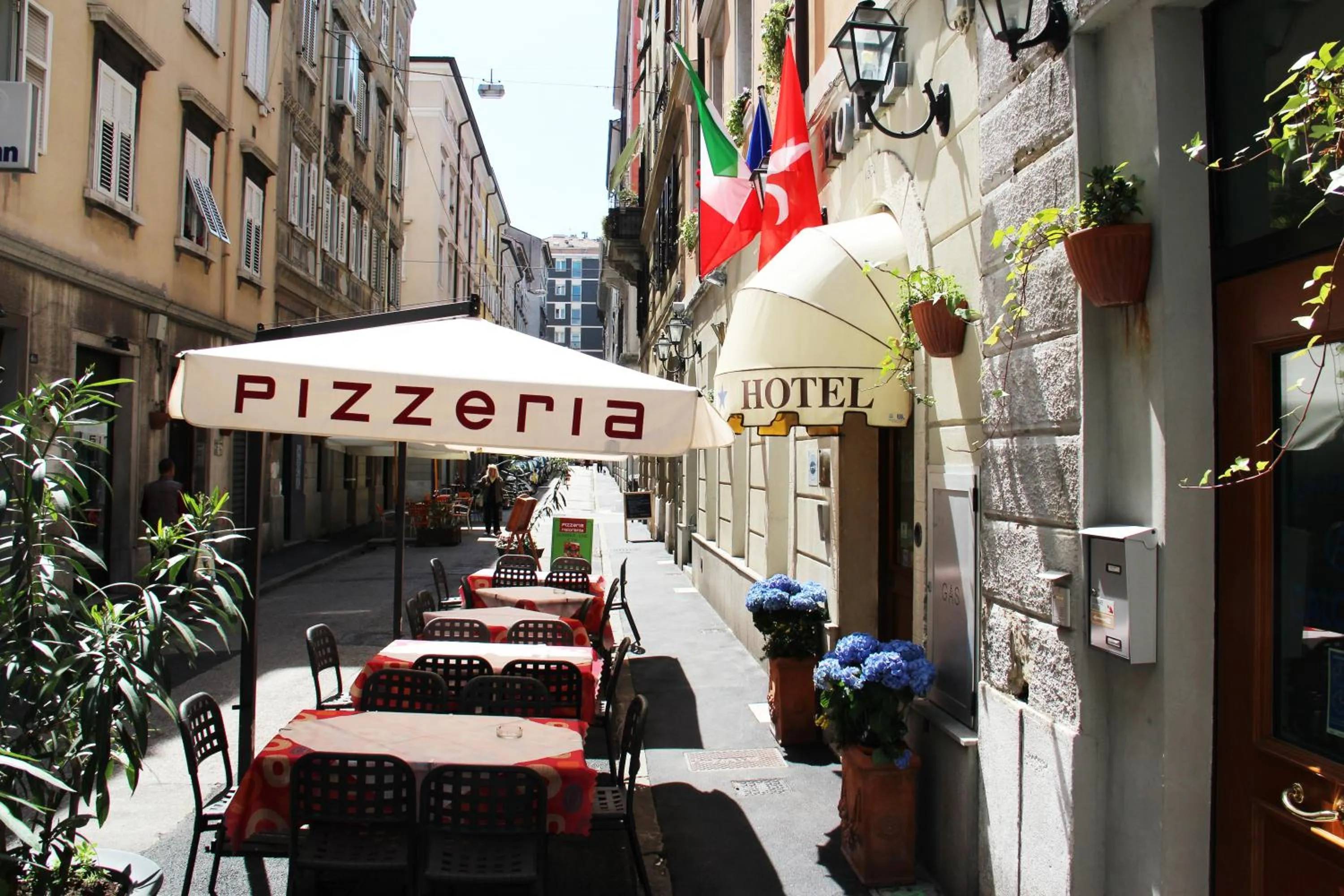 Facade/entrance in Albergo Al Viale