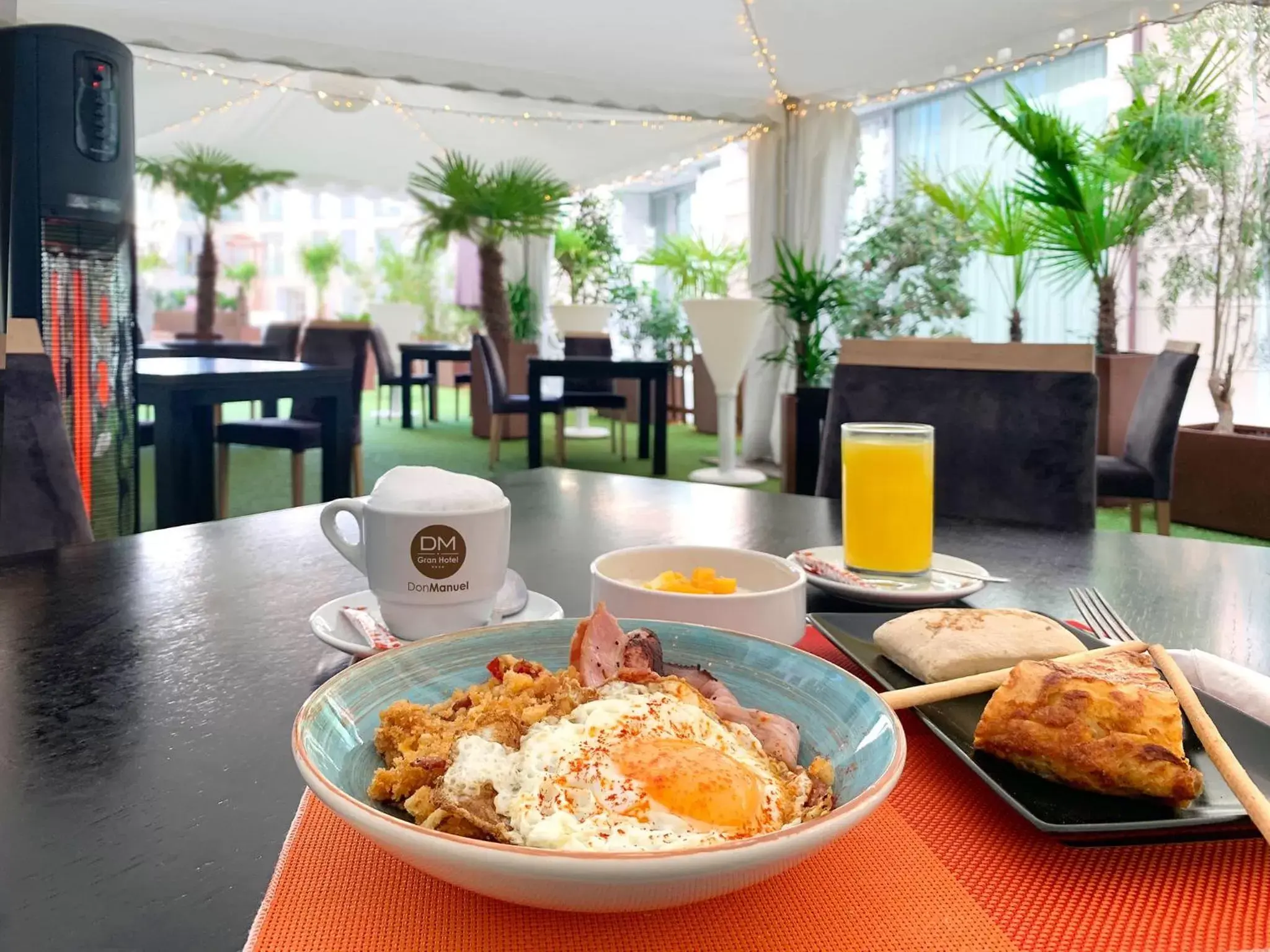Breakfast in Gran Hotel Don Manuel