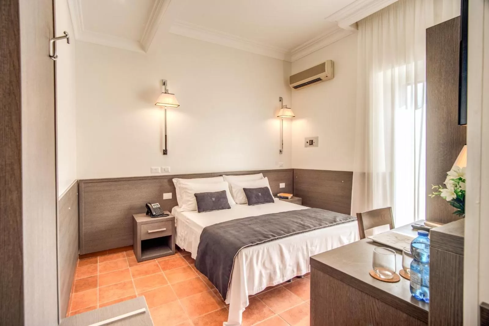 Bedroom, Bed in Hotel Mirti