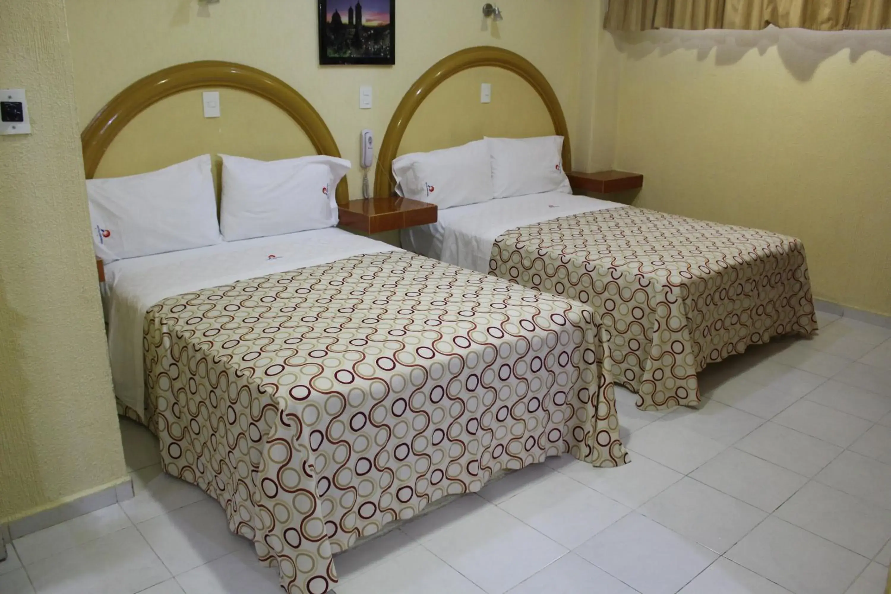 Budget Twin Room - single occupancy in Hotel Central Puebla Budget Twin Room - single occupancy in Hotel Central Puebla