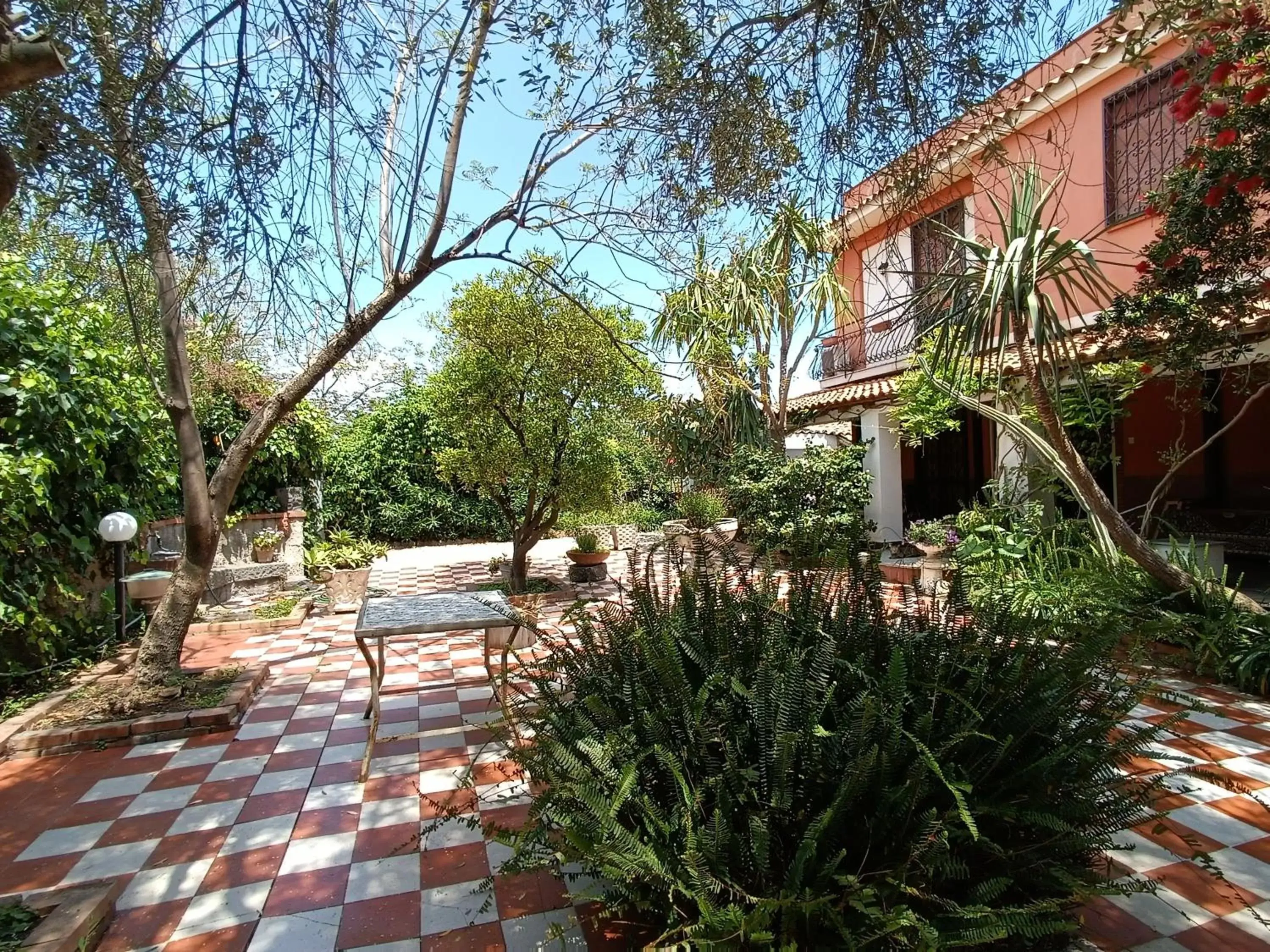 Garden in B&B Villa Lidia