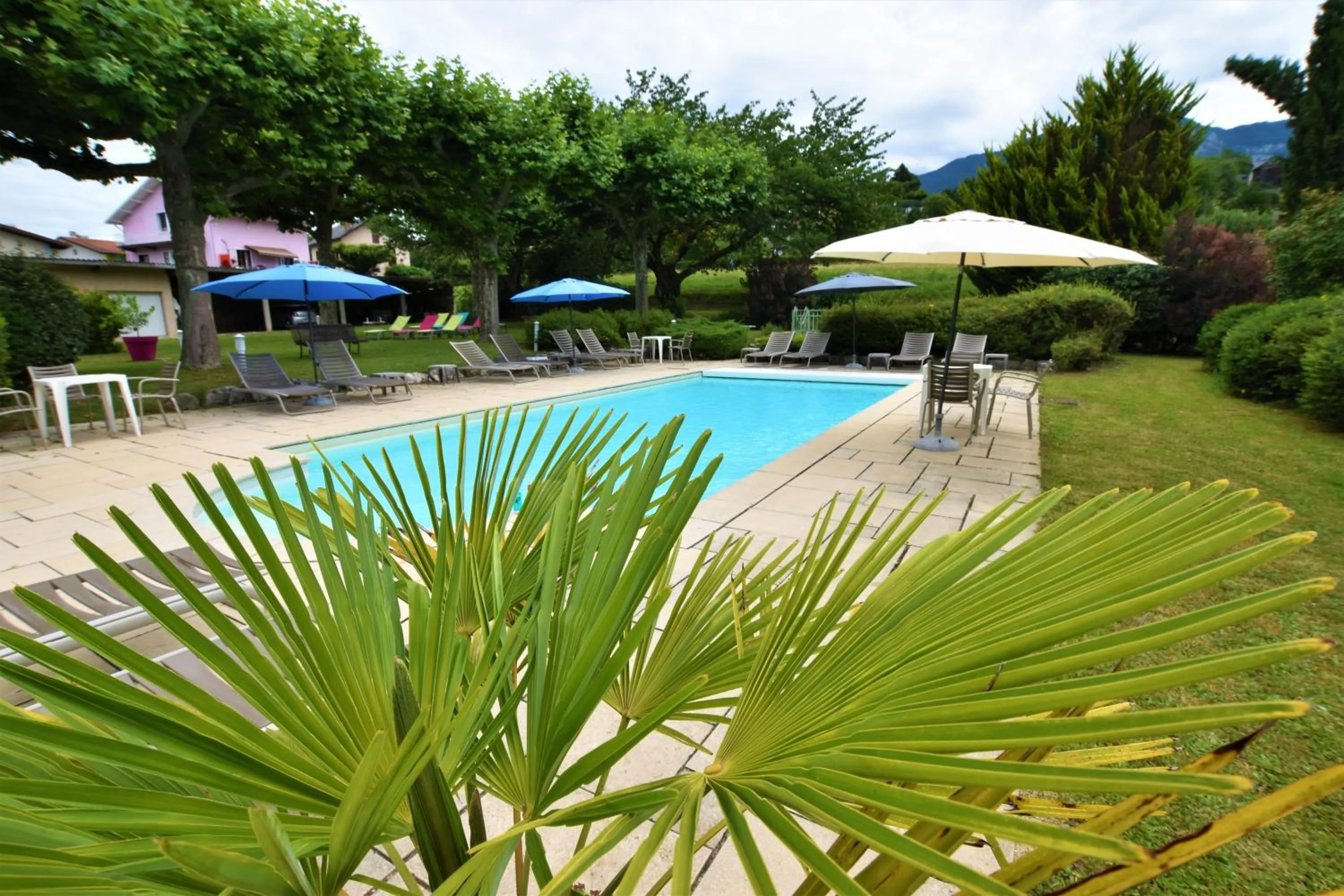 Garden in Logis Auberge Saint Simond