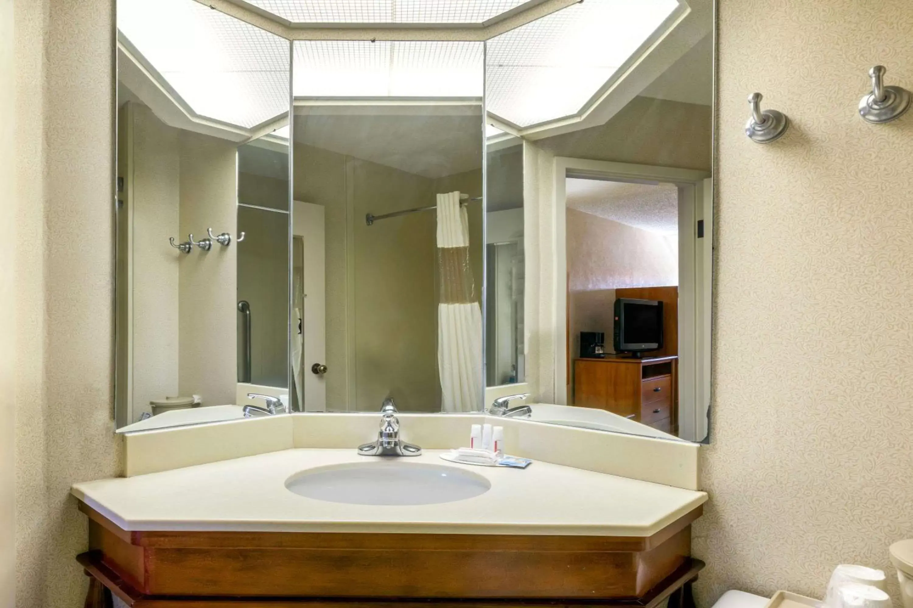 Bathroom in Baymont by Wyndham Amarillo East