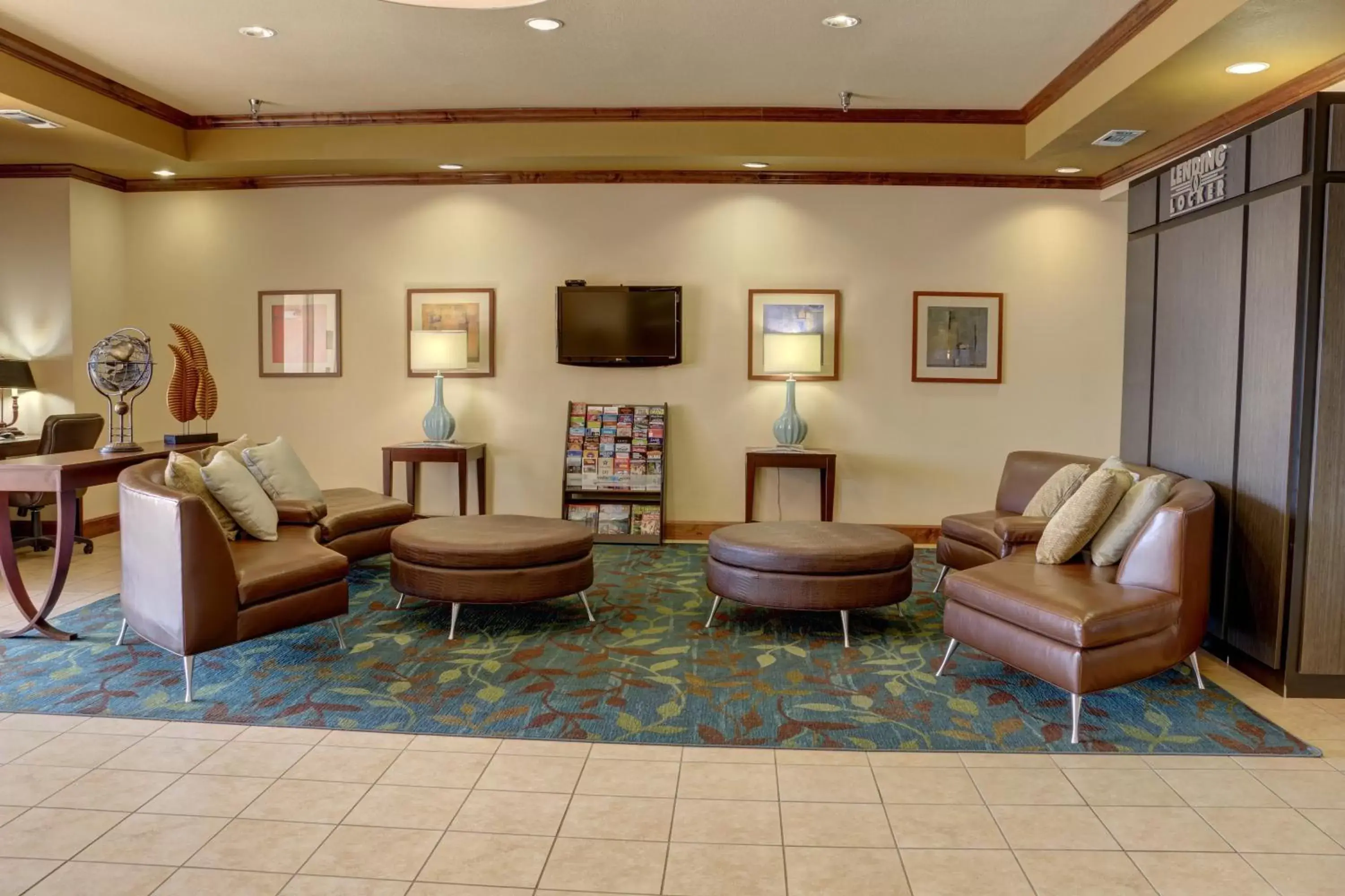 Property building, Seating Area in Candlewood Suites Texarkana, an IHG Hotel