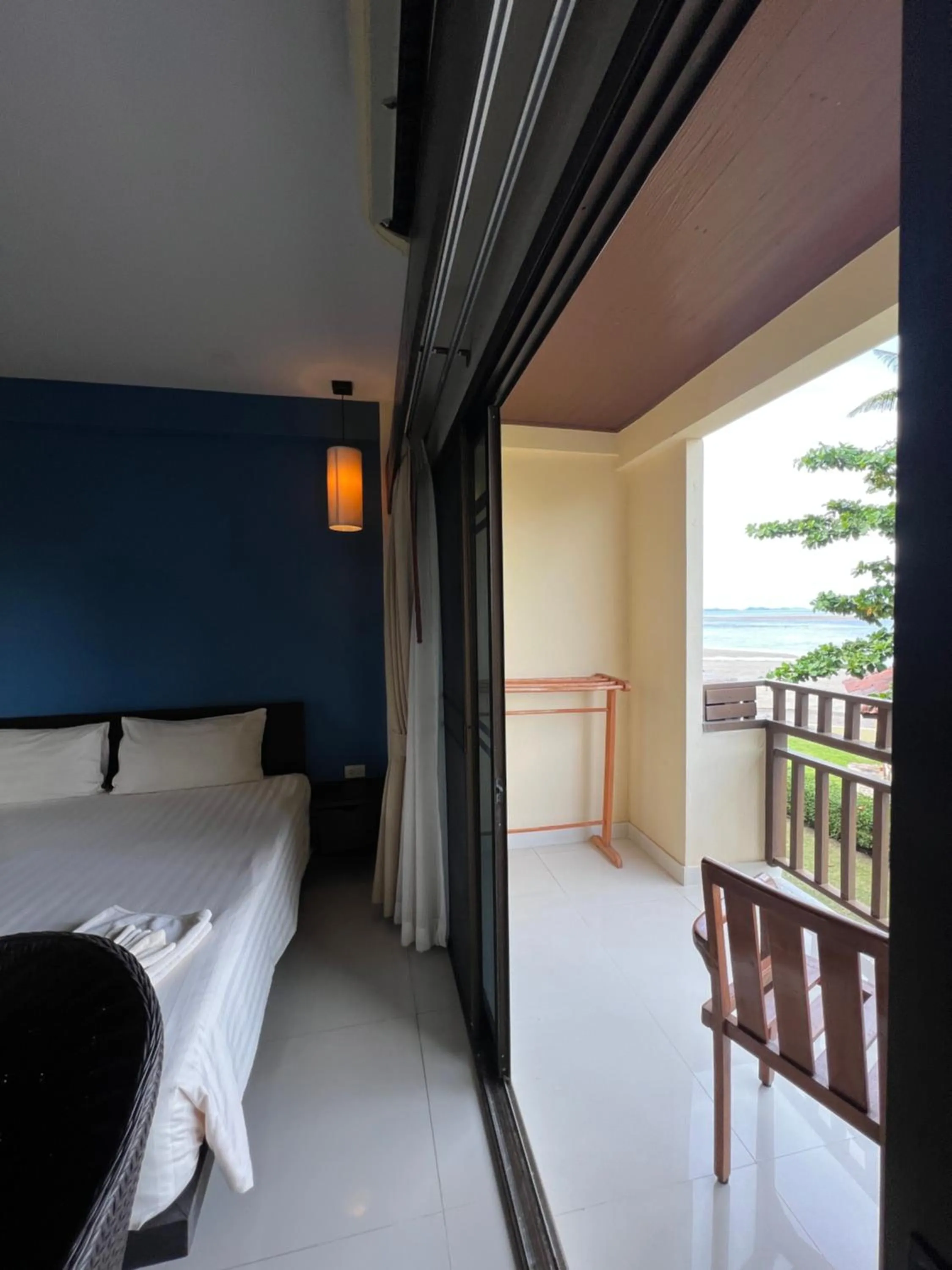 Bed in LANTA PURA beach resort-SHA extra plus