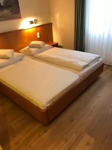 Bed in Seminar- und Urlaubshotel Schulz
