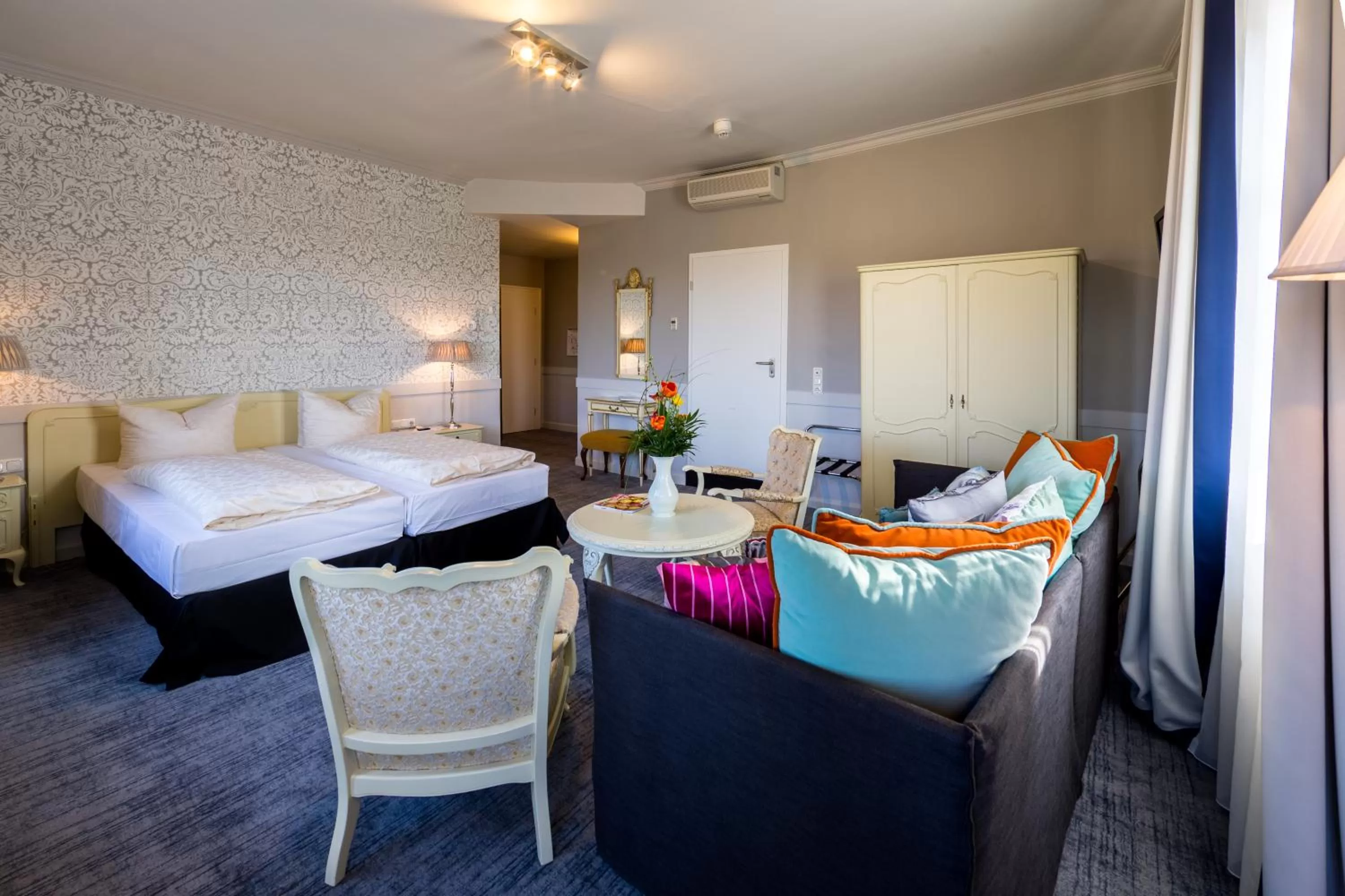 Photo of the whole room, Bed in Historik Hotel Goldener Hirsch Rothenburg