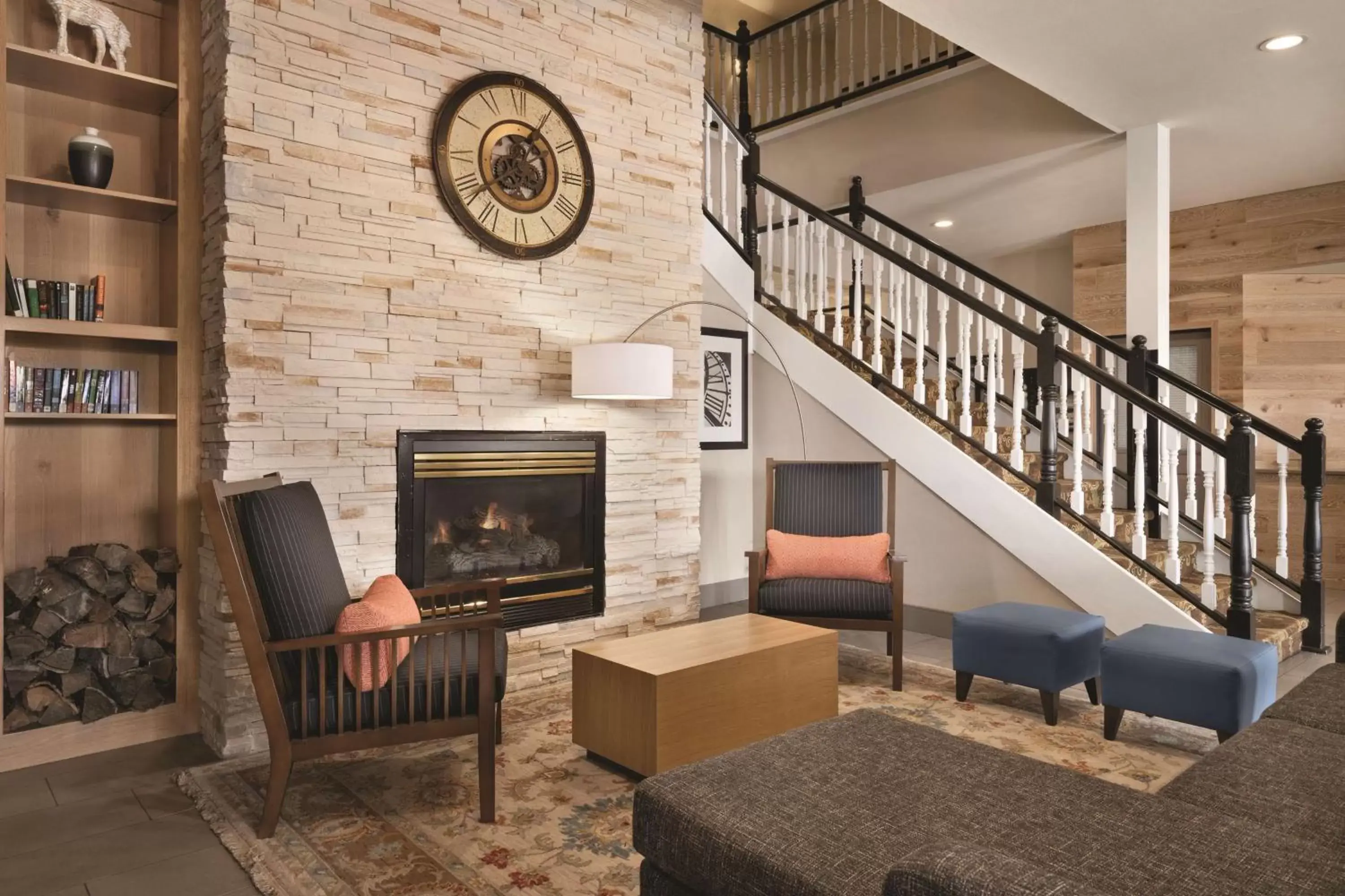 Lobby or reception, Seating Area in Country Inn & Suites by Radisson, Dakota Dunes, SD