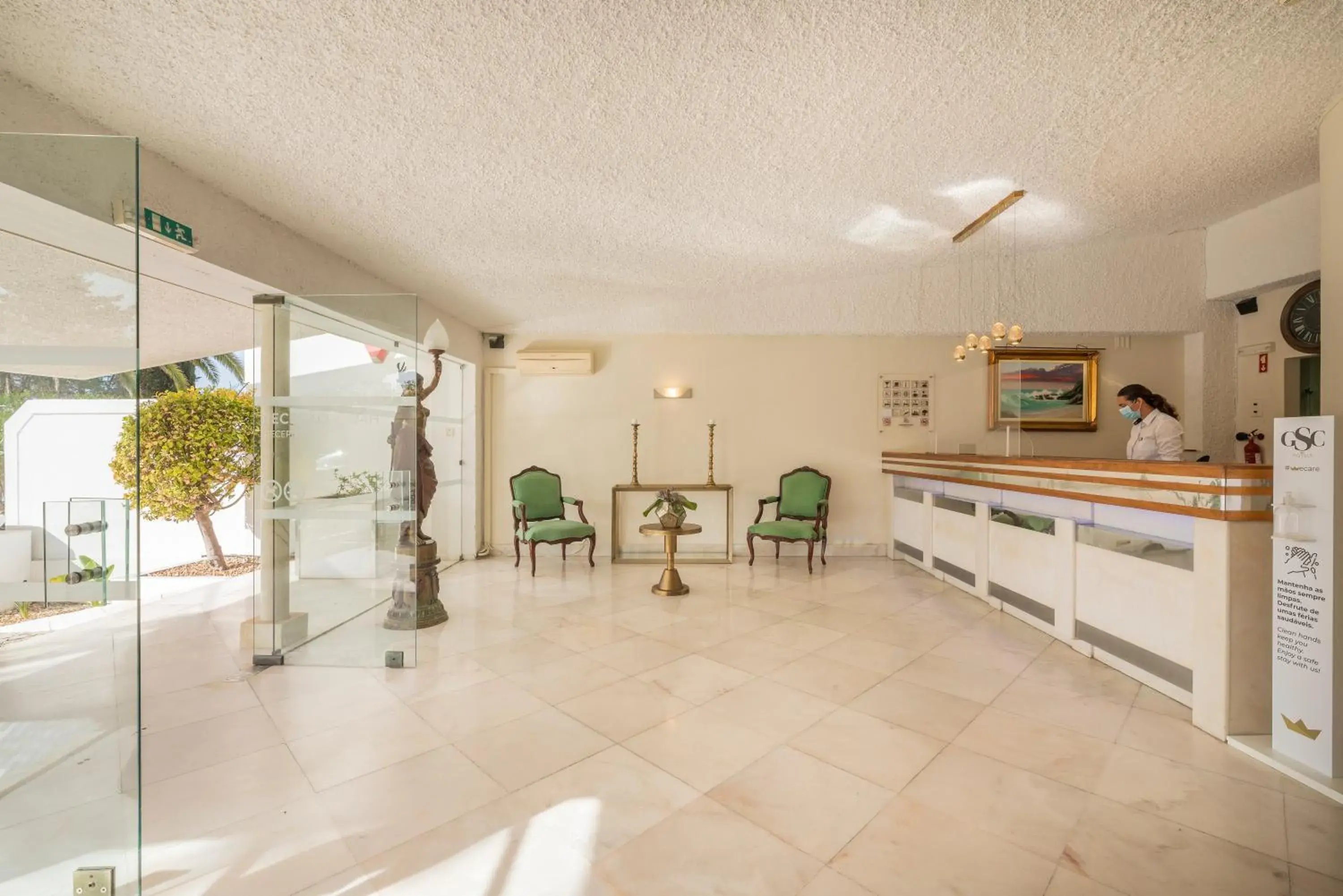 Lobby or reception in Carvoeiro Hotel