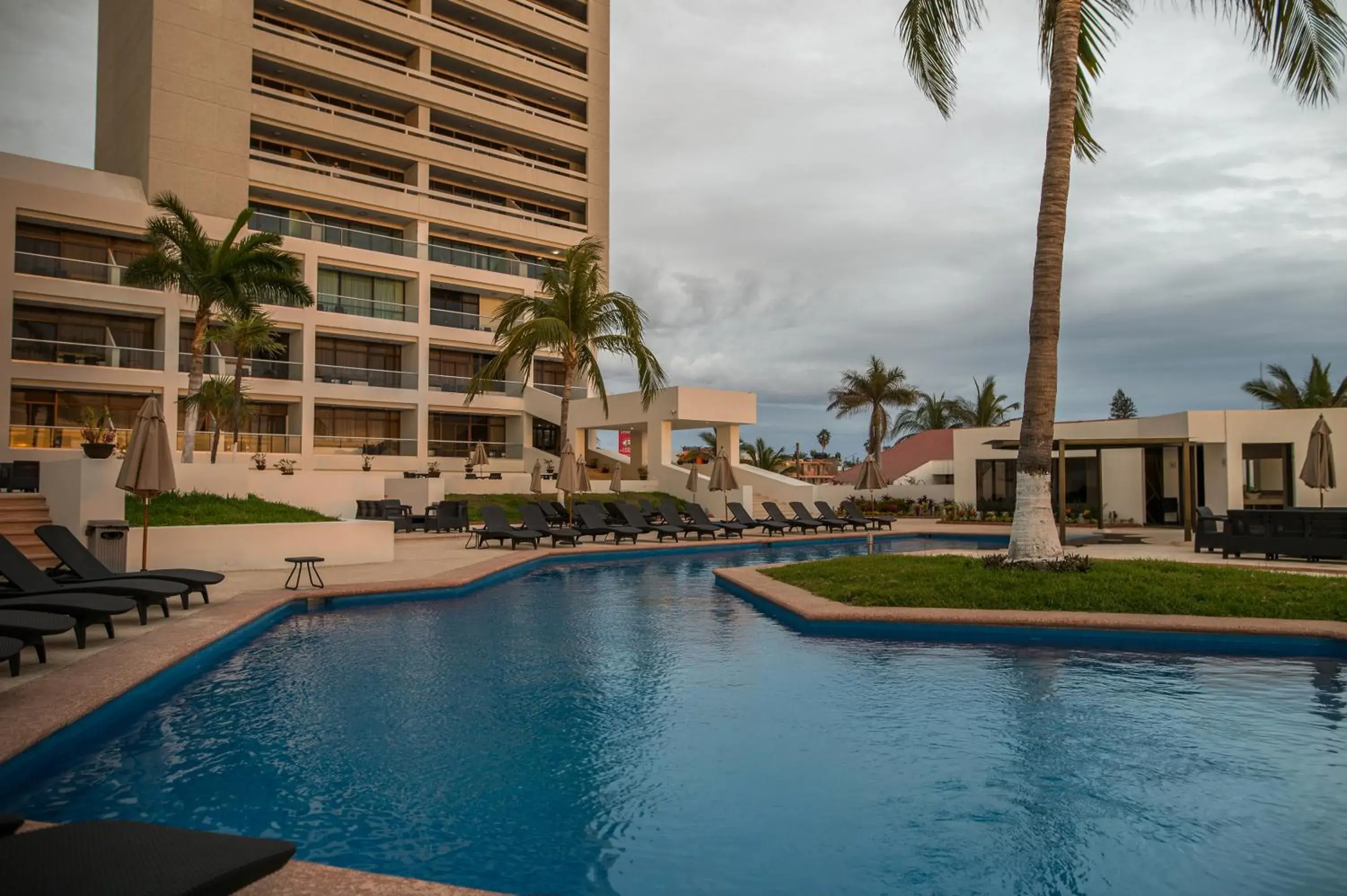 Swimming Pool in Ocean View Beach Hotel