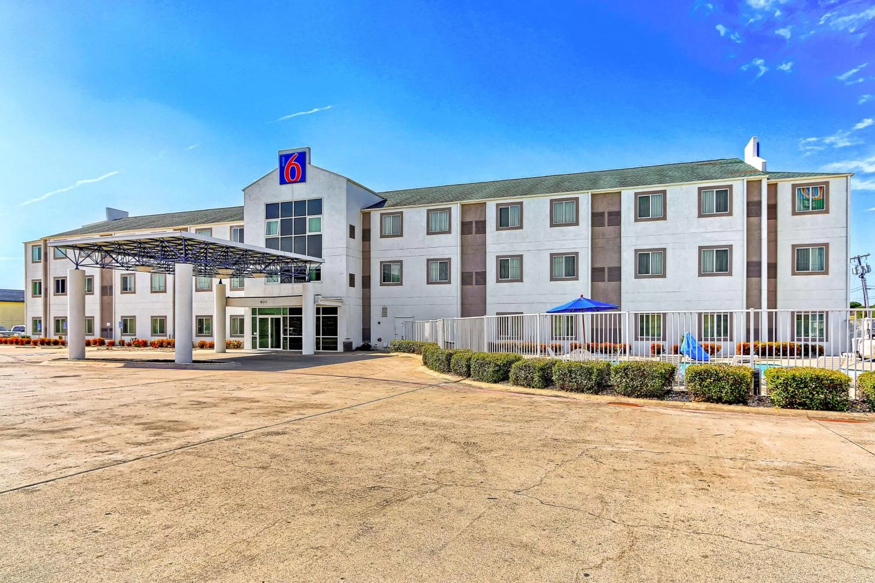Property building in Motel 6-Killeen, TX