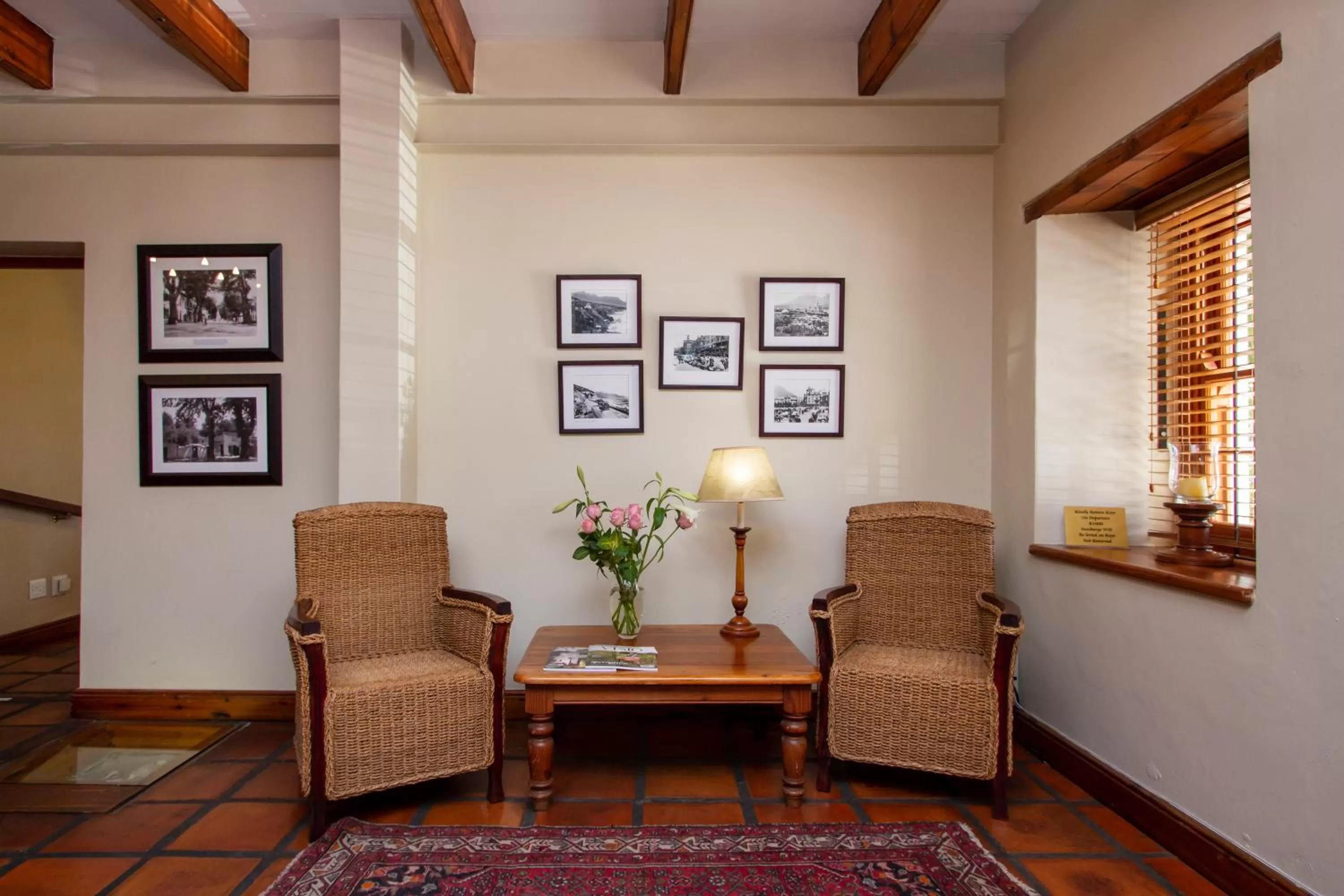 Lobby or reception in De Hoek Manor