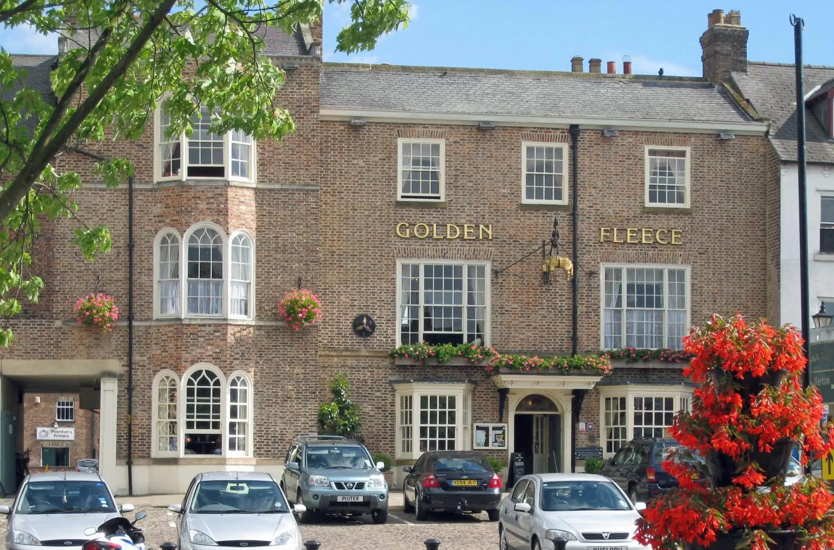 Facade/entrance, Property Building in The Golden Fleece Hotel, Thirsk, North Yorkshire