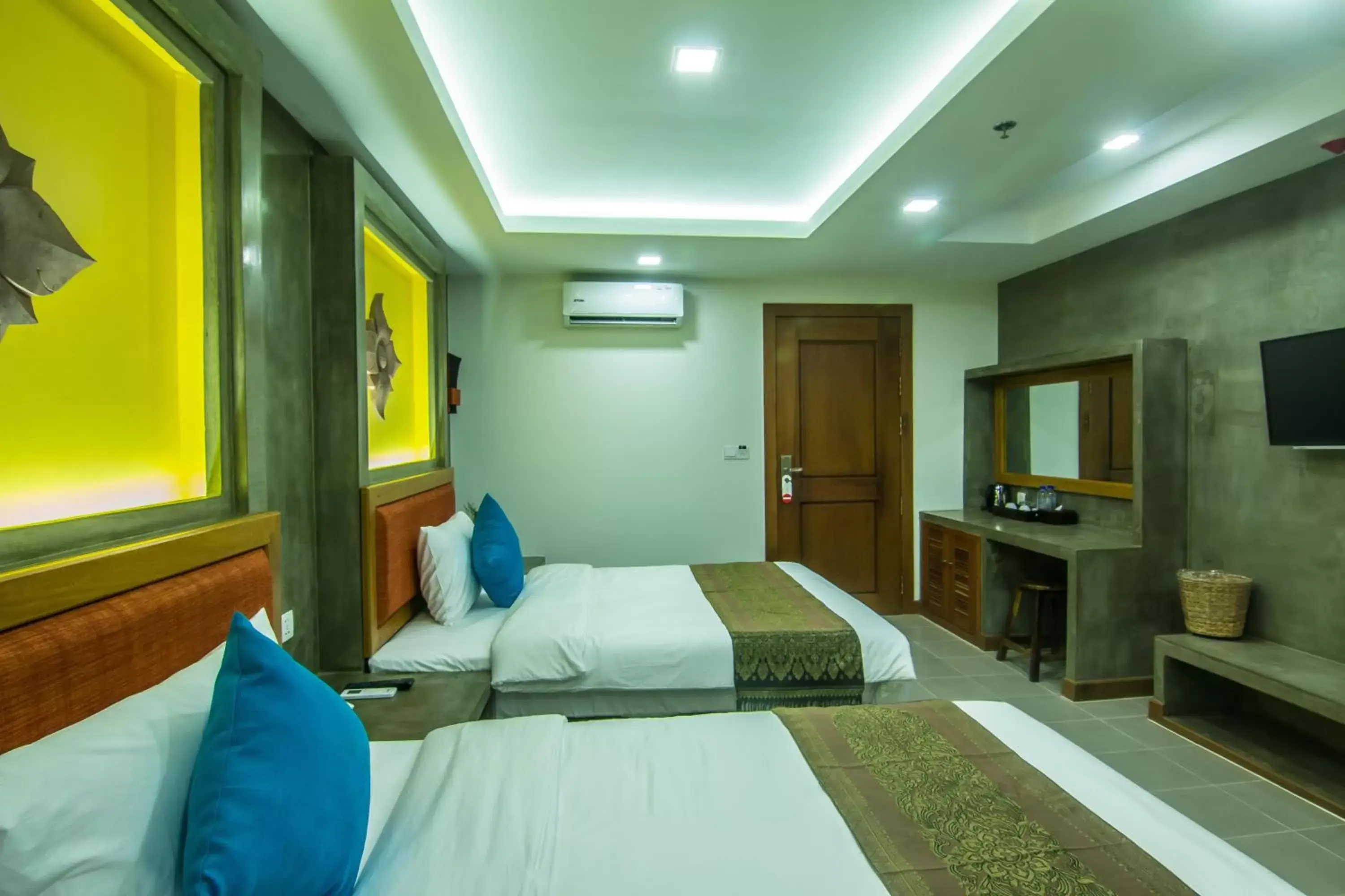 Deluxe Twin Room with Balcony in Chhay Long Angkor Boutique Hotel Siem Reap Deluxe Twin Room with Balcony in Chhay Long Angkor Boutique Hotel Siem Reap