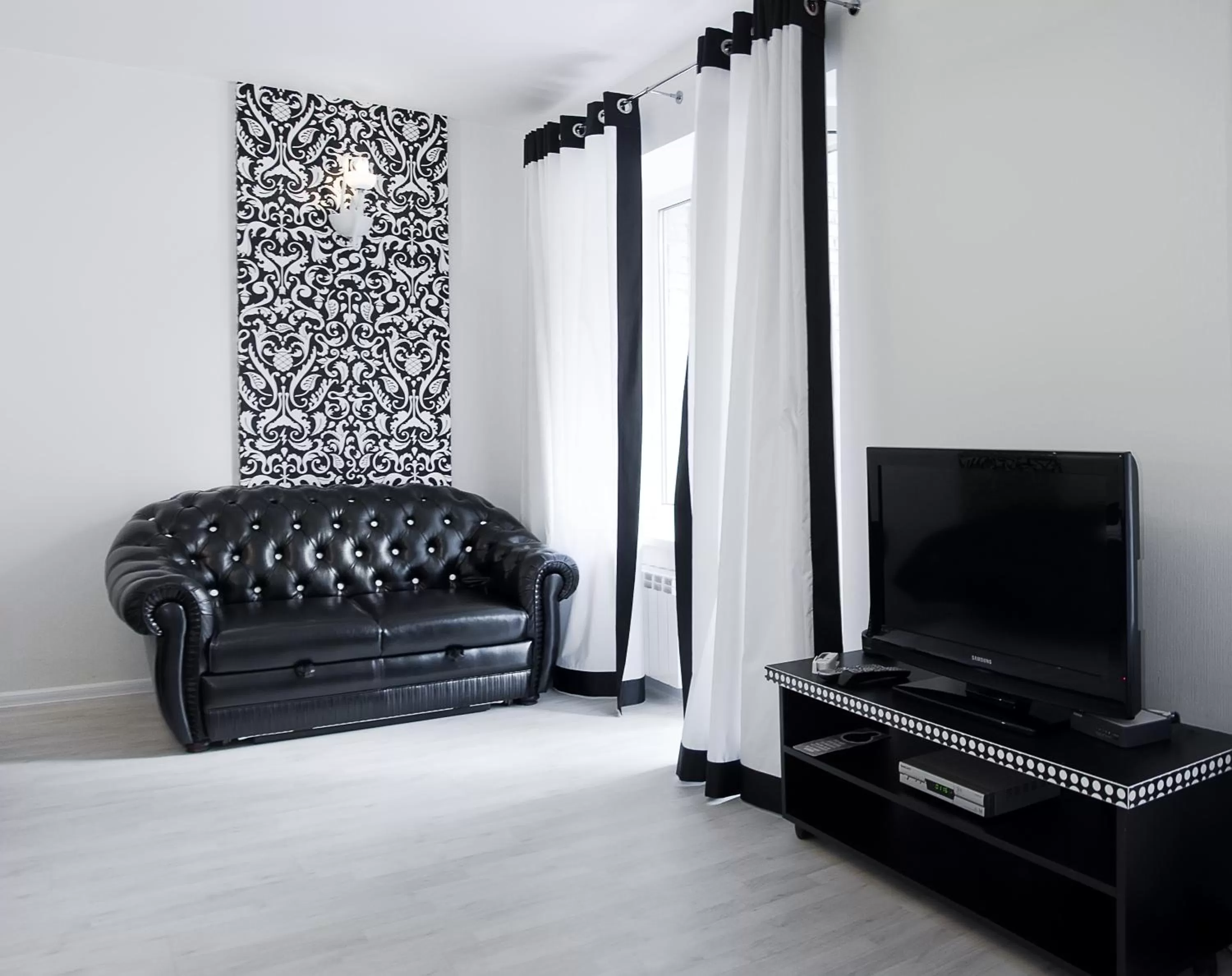 Living room, TV/Entertainment Center in Partner Guest House