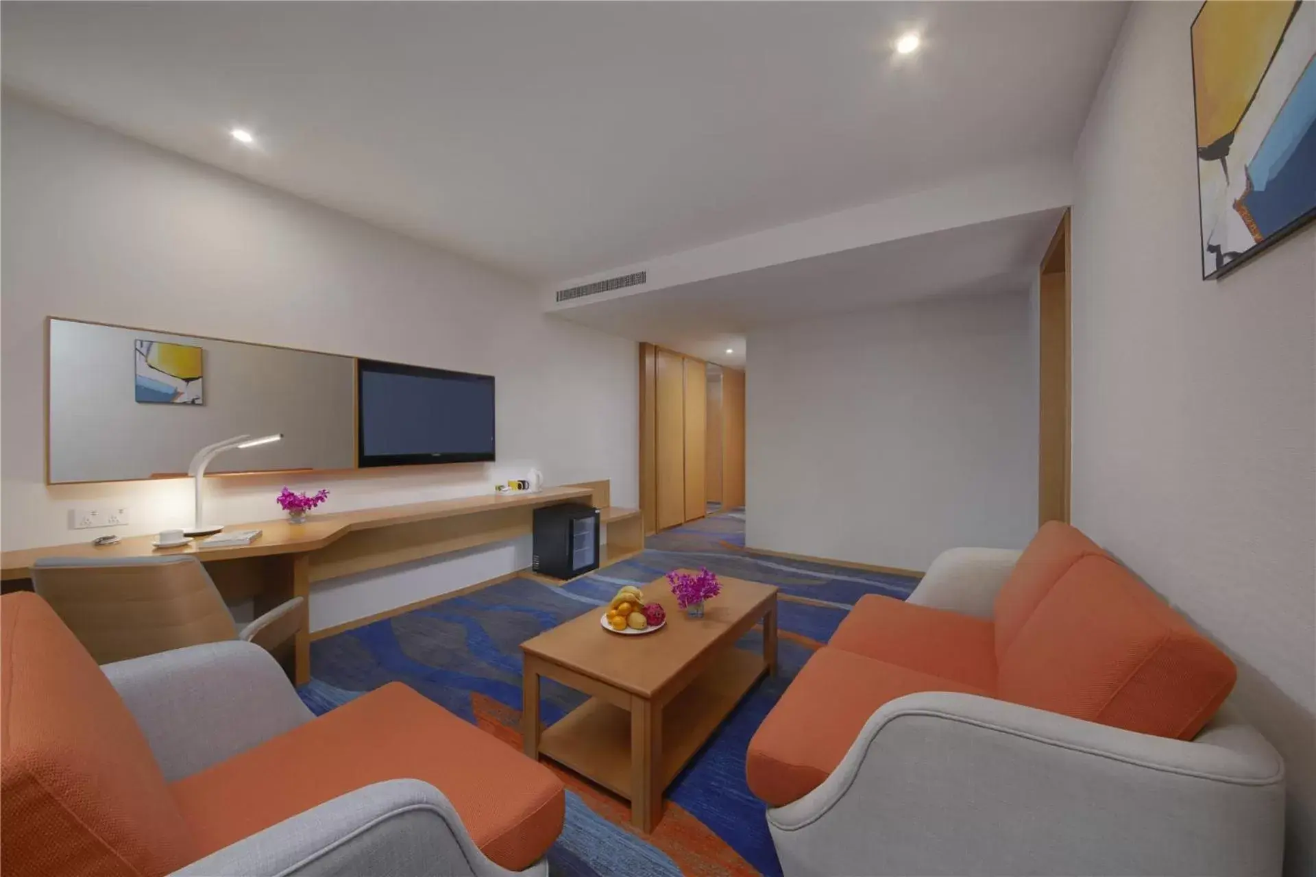 Living room, Seating Area in Holiday Inn Express Zhengzhou Zhengdong, an IHG Hotel