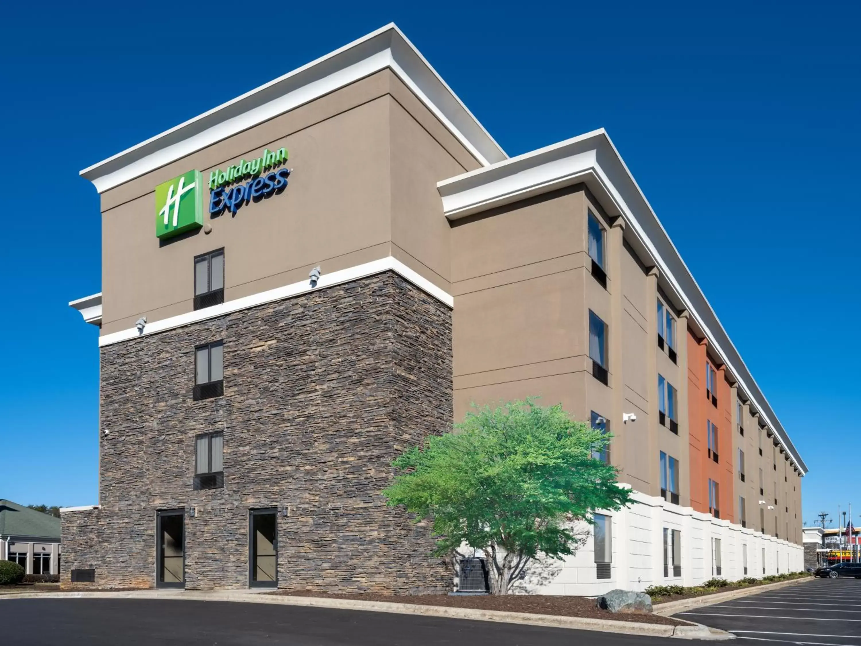 Property Building in Holiday Inn Express & Suites Greensboro - I-40 atWendover, an IHG Hotel