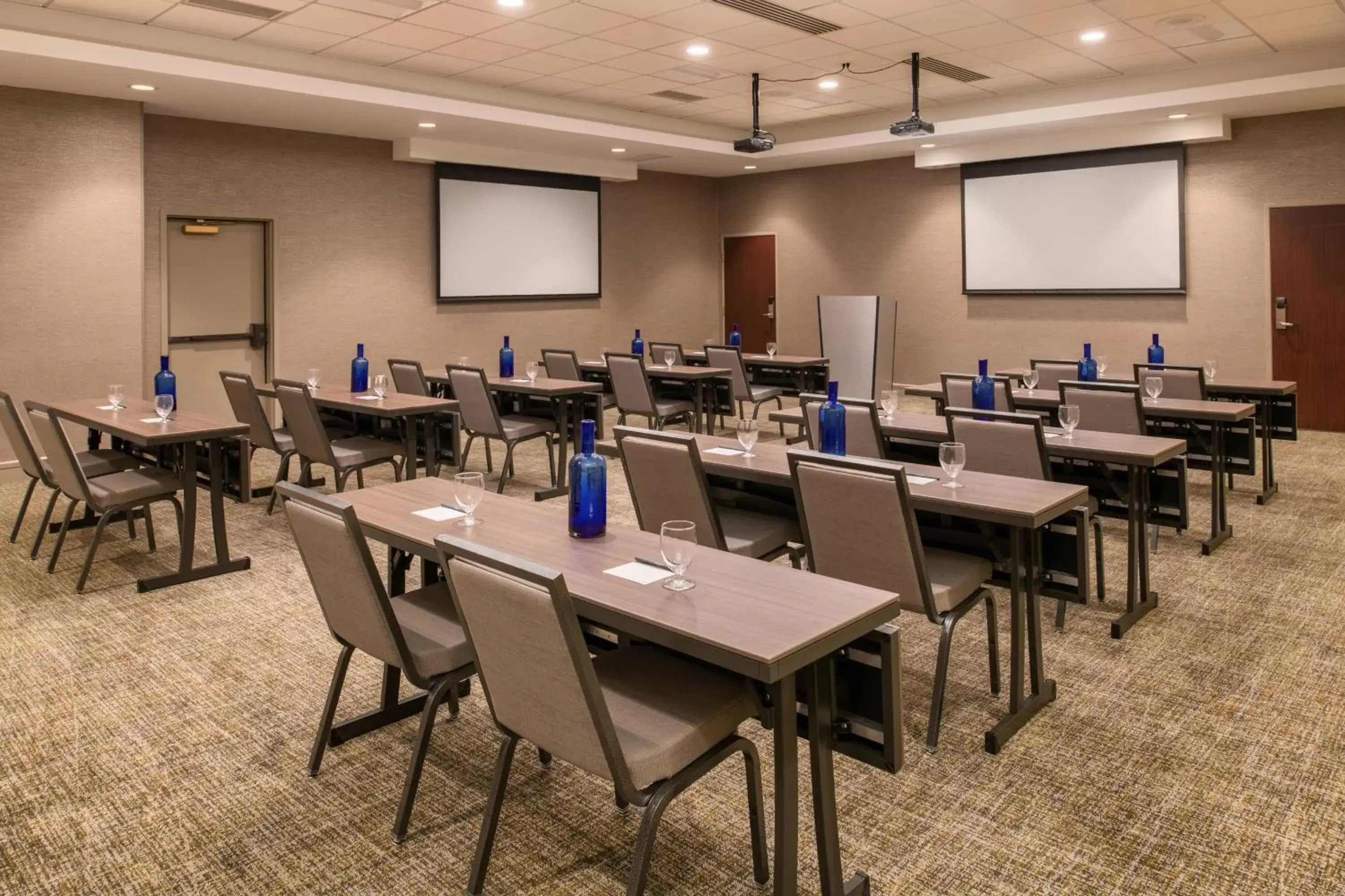 Meeting/conference room in SpringHill Suites Seattle Downtown