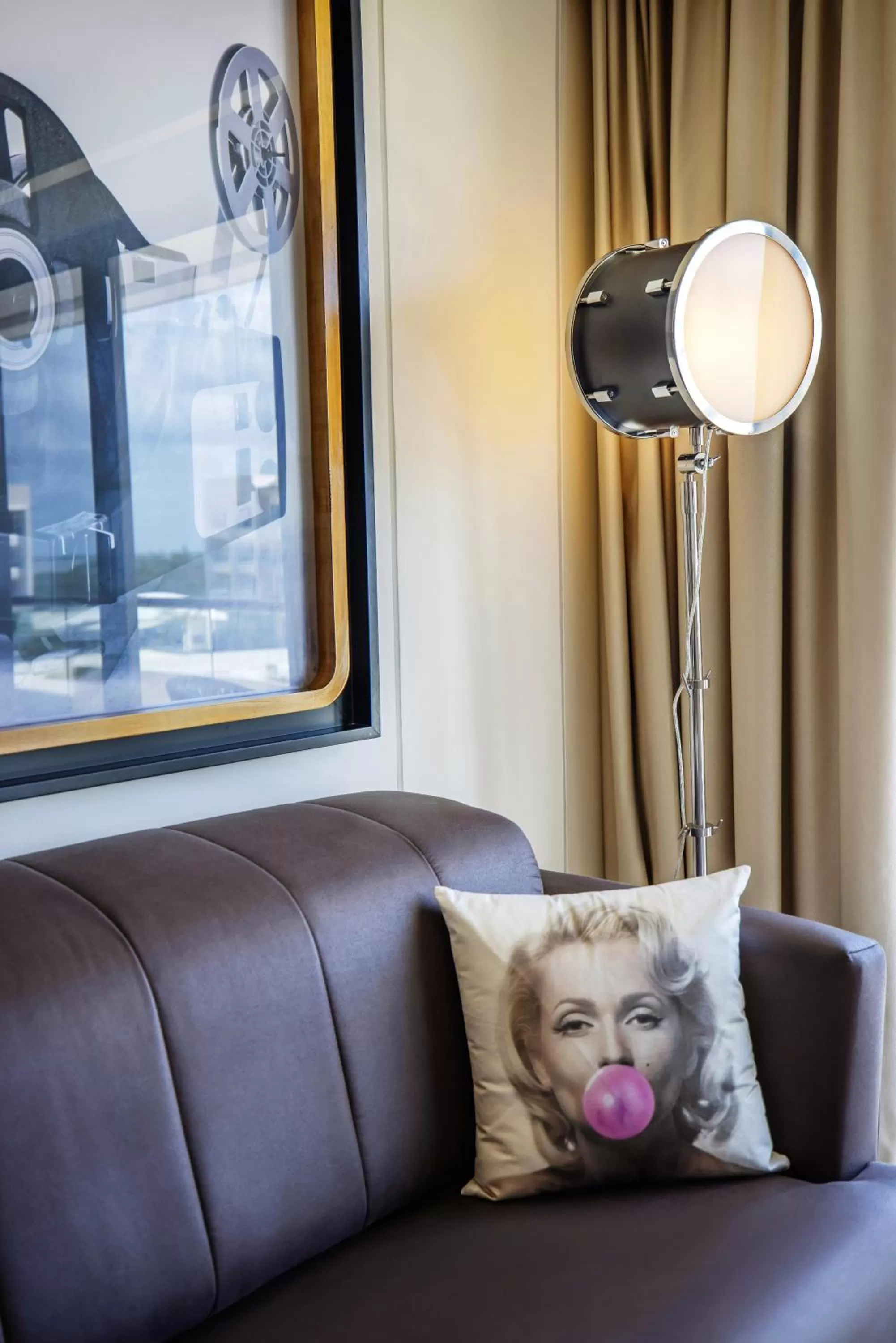 Seating area in Planet Hollywood Cancun by Royalton, An Autograph Collection All-Inclusive Resort