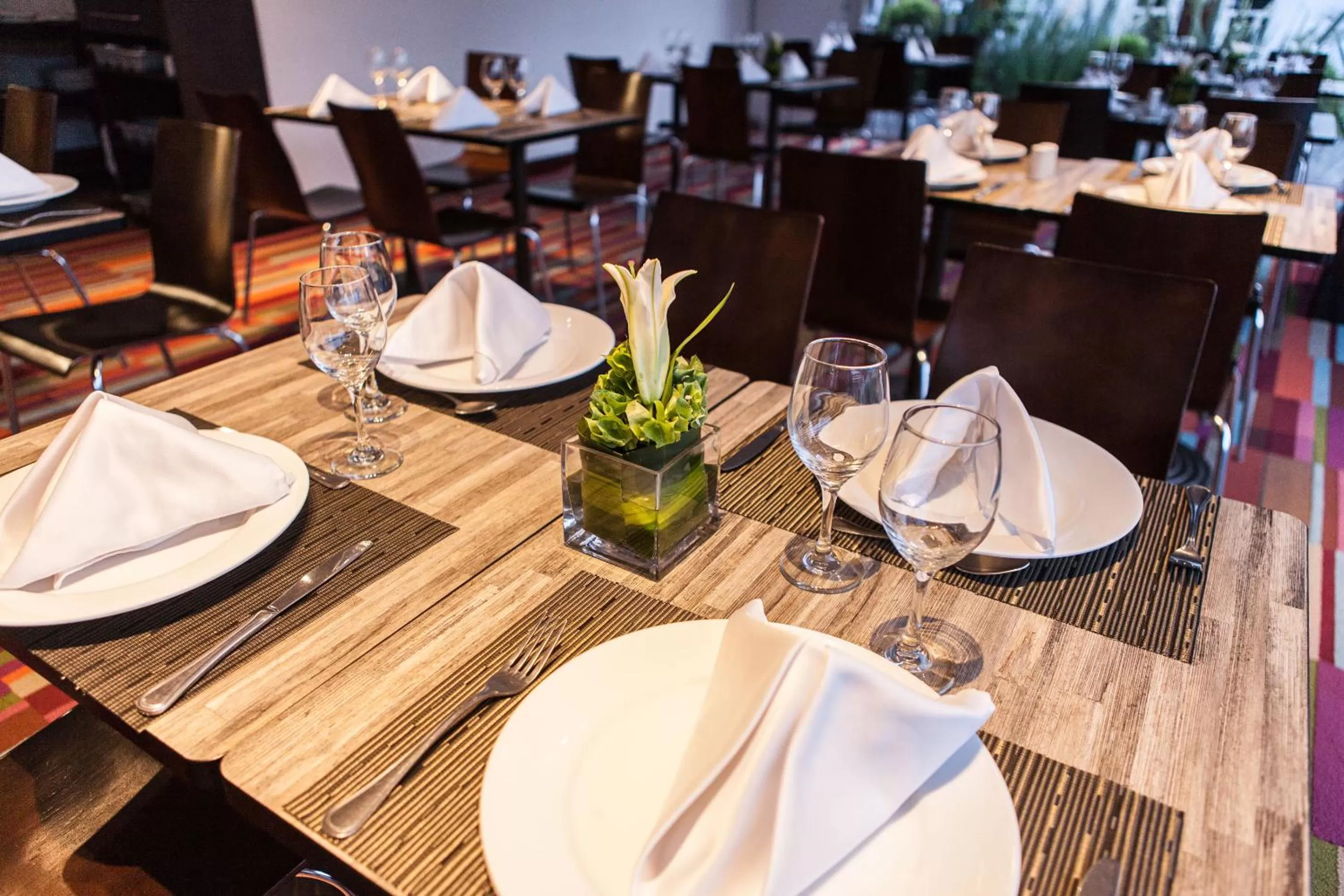 Restaurant/places to eat in Best Western Plus 93 Park Hotel