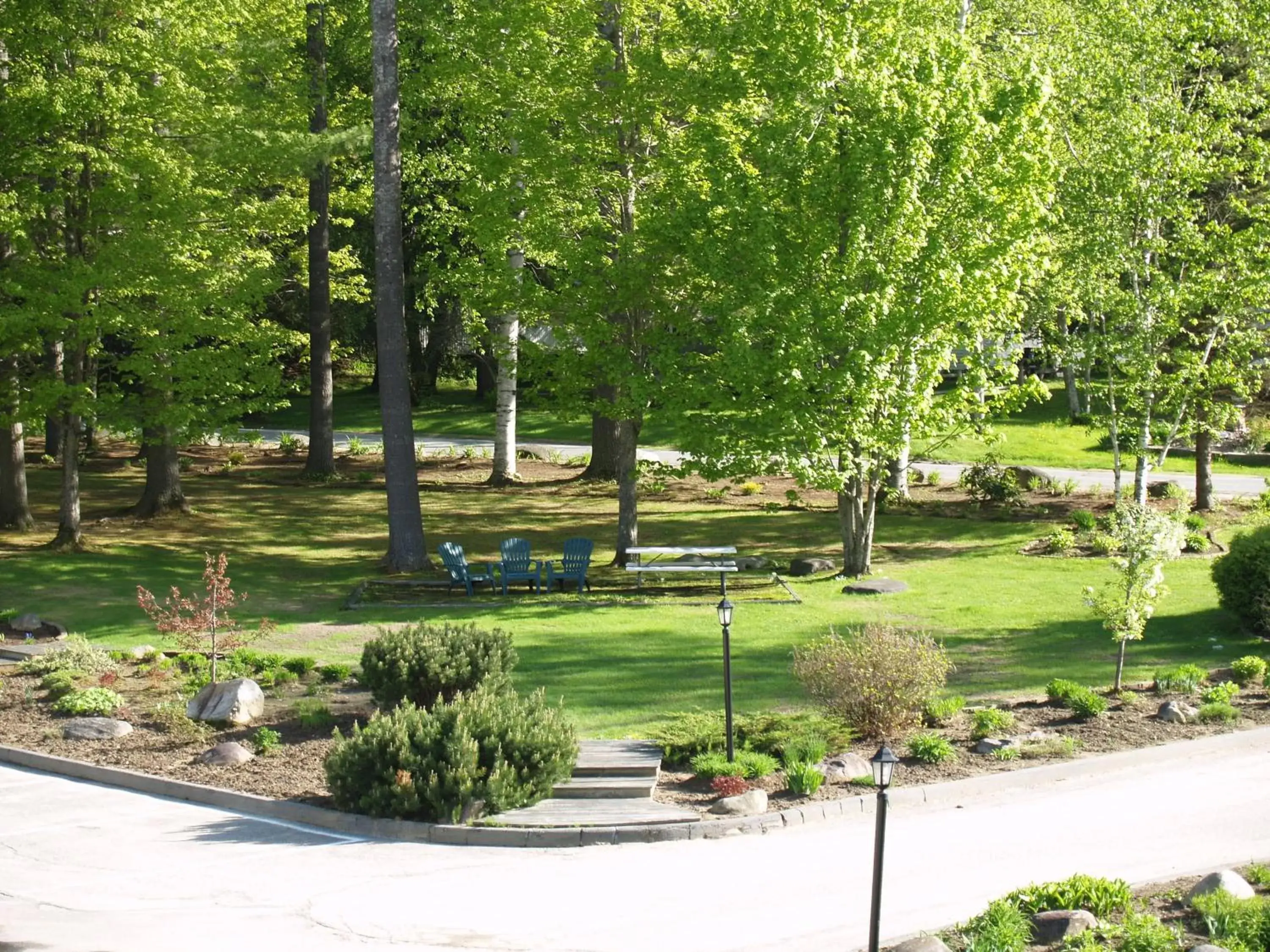 Garden in Wilson Lake Inn