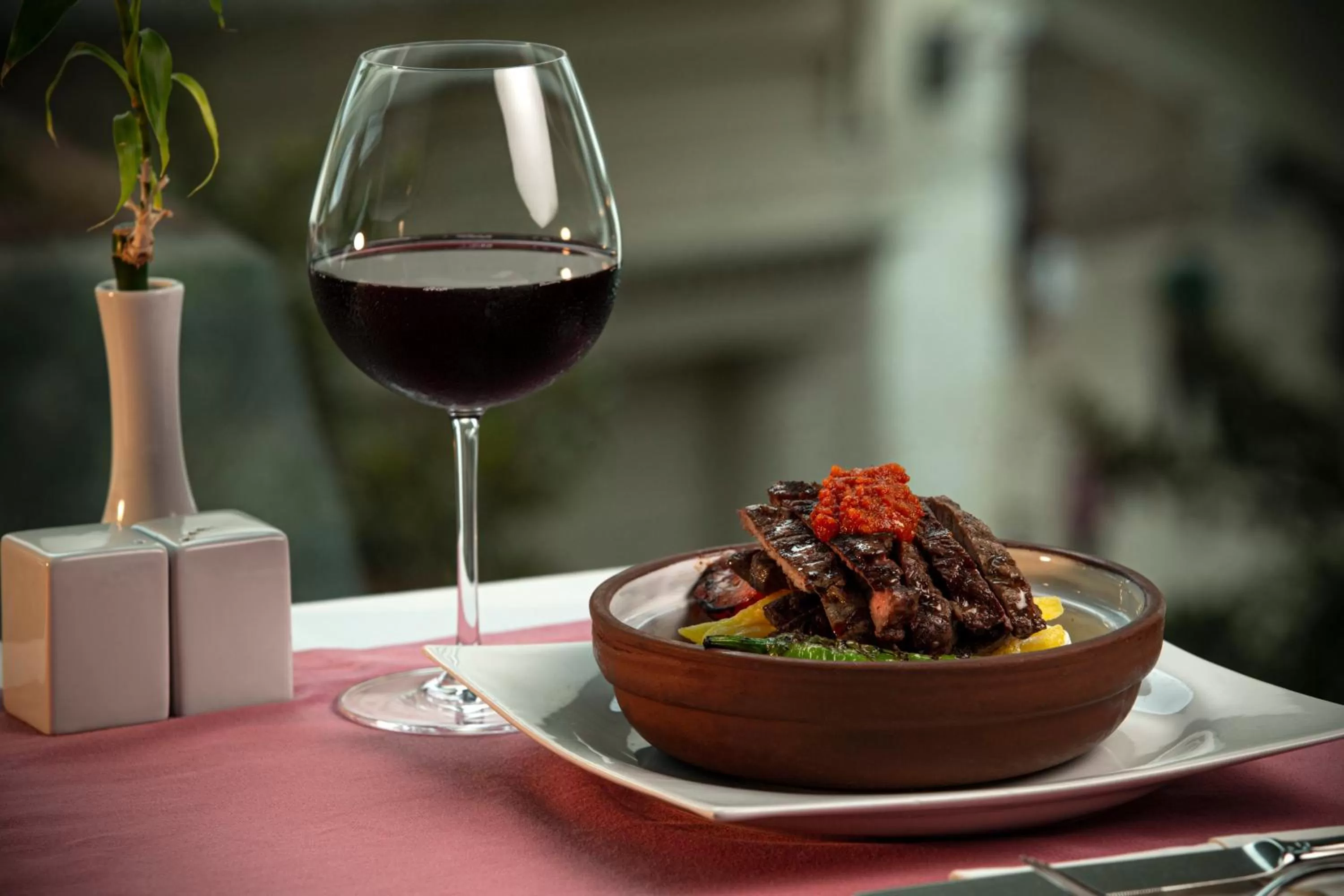 Restaurant/places to eat in Crowne Plaza Istanbul Asia by IHG