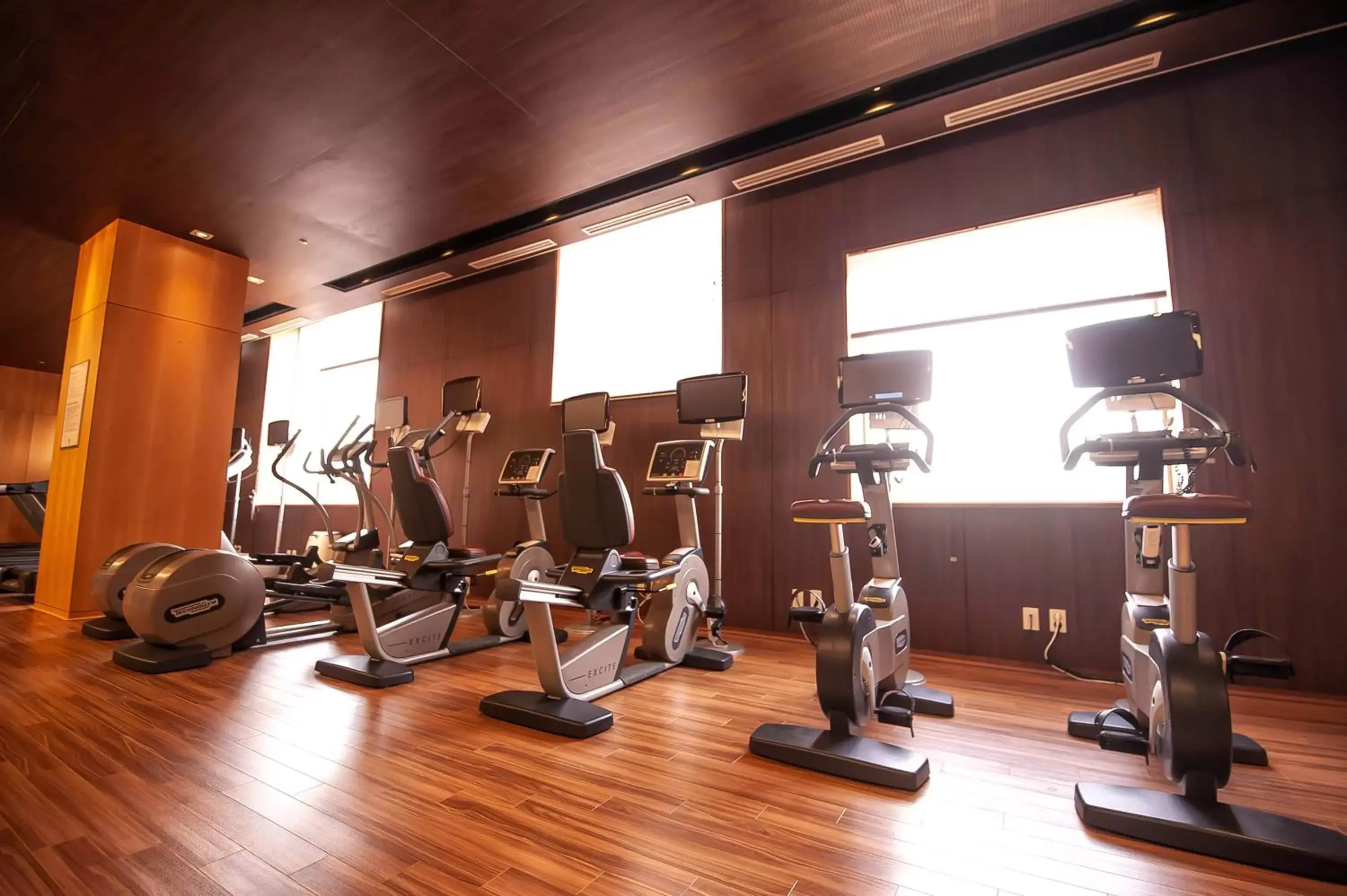 Fitness centre/facilities, Fitness Center/Facilities in Holiday Inn Gwangju, an IHG Hotel