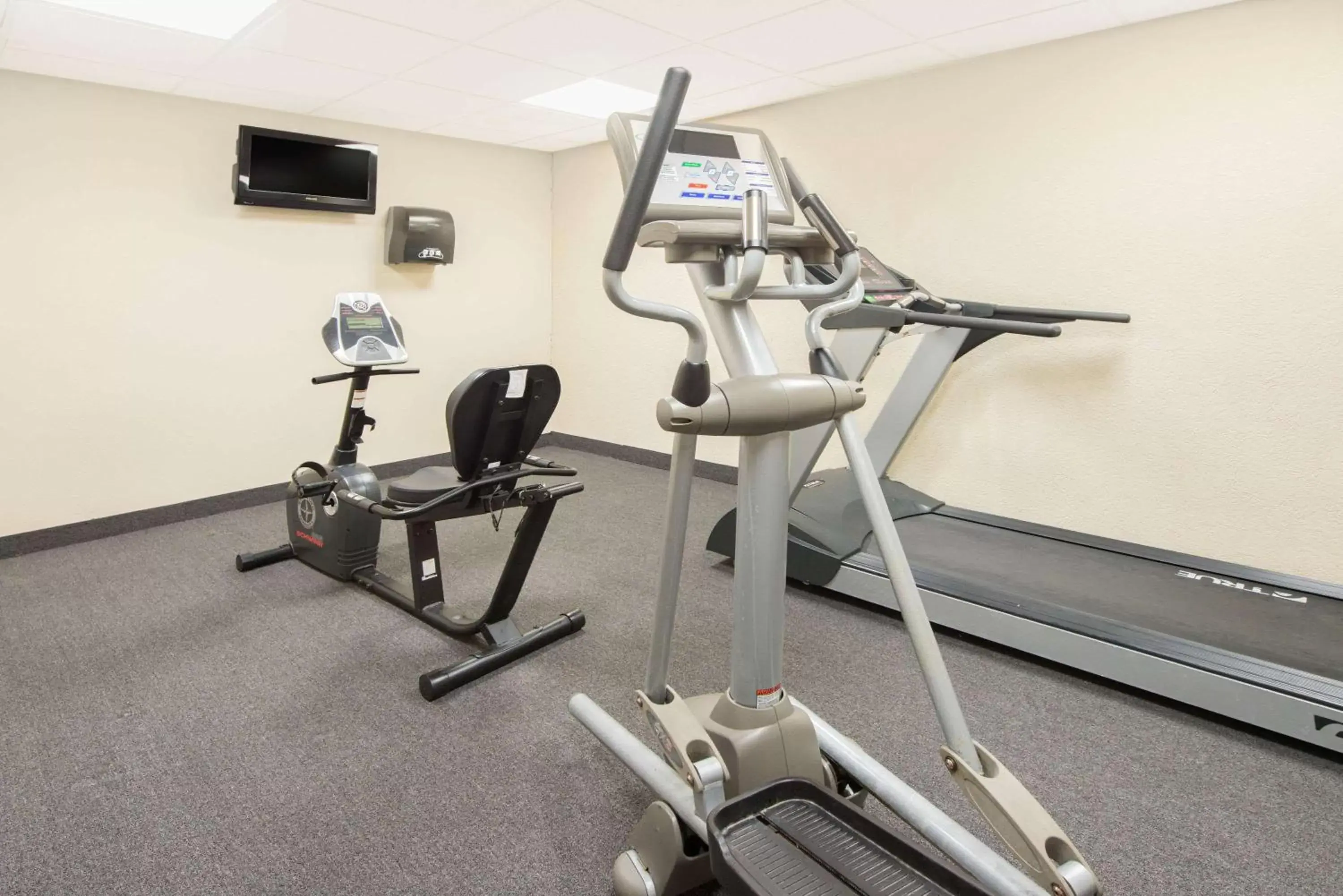 Fitness centre/facilities, Fitness Center/Facilities in Microtel Inn & Suites Quincy by Wyndham