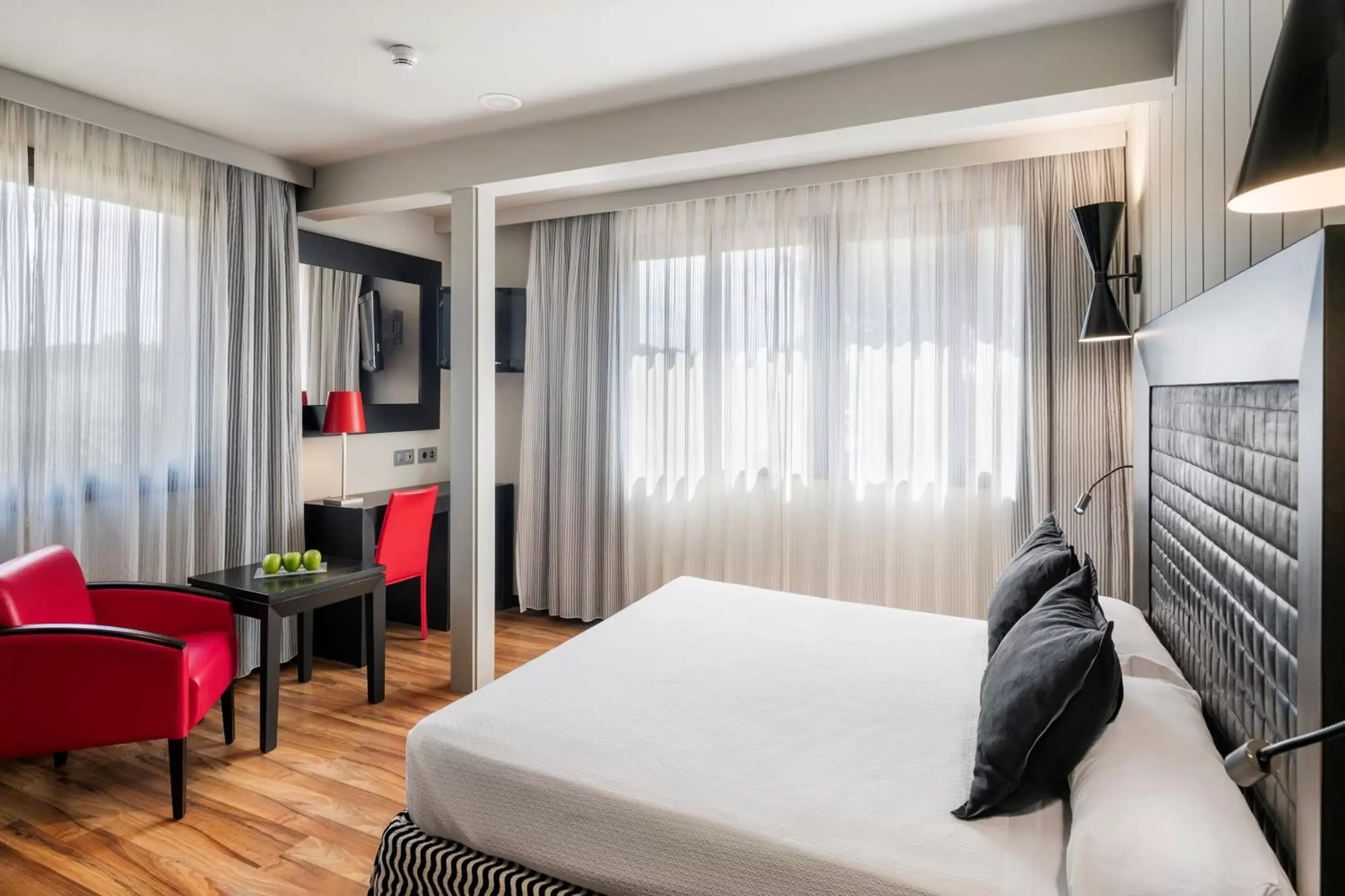 Bedroom, Bed in Salles Hotel Aeroport de Girona