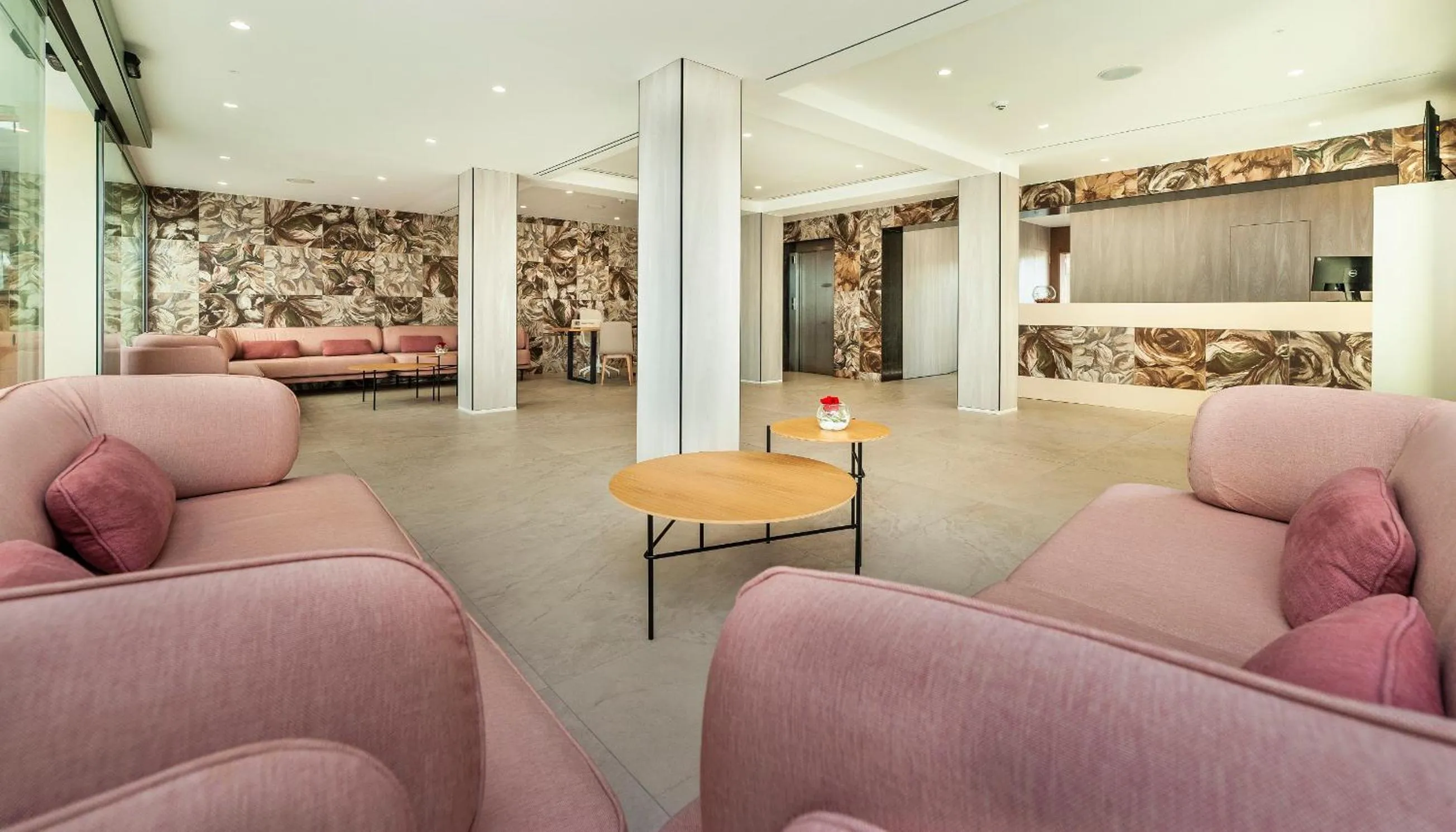 Lobby or reception in Hotel Clumba