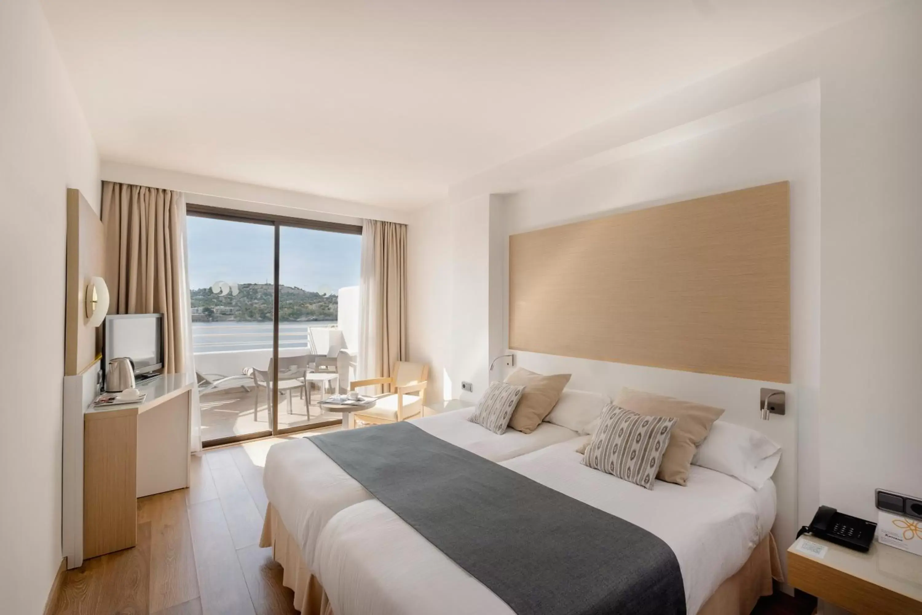 Bed in Sentido Fido Punta del Mar Hotel & Spa - Adults Only