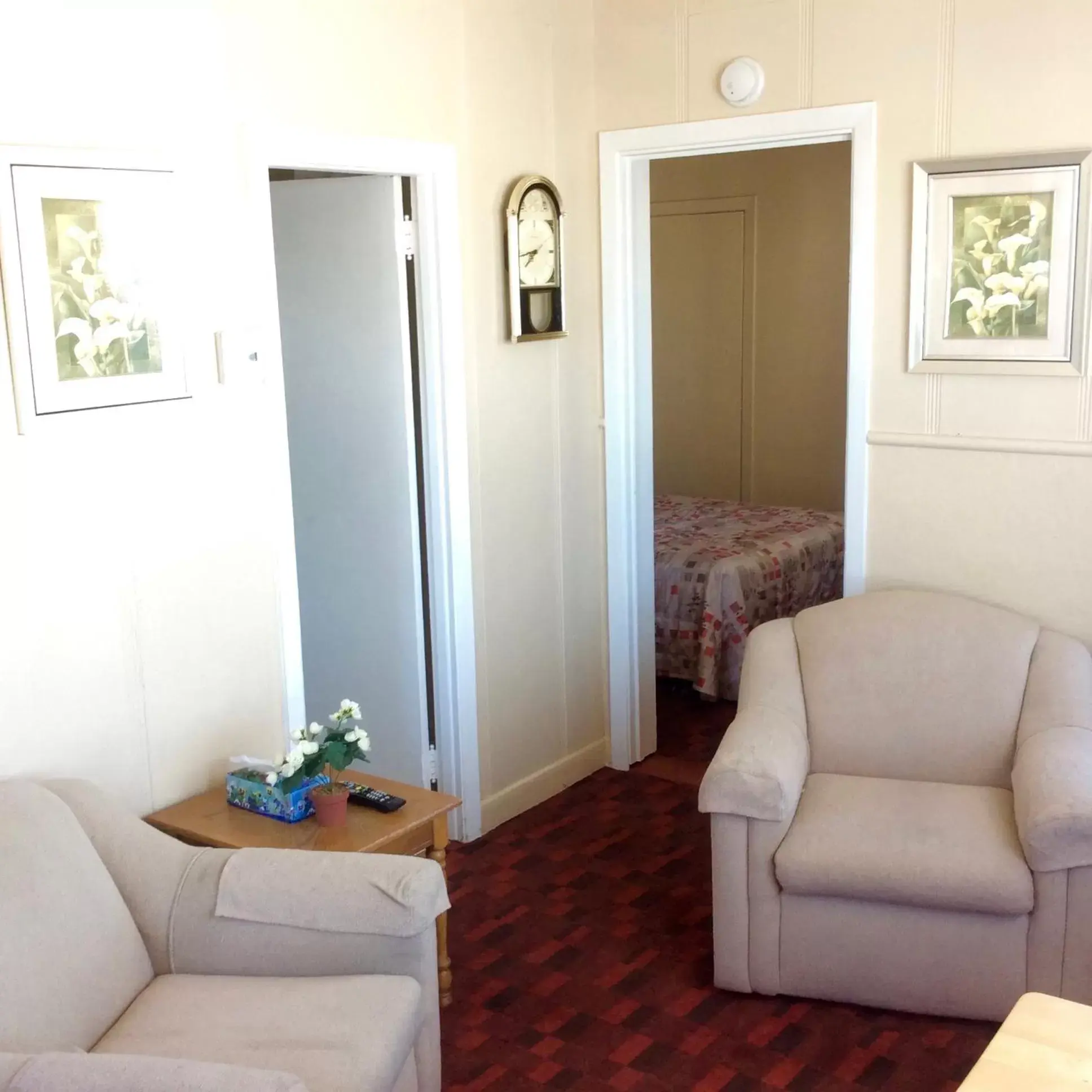 Other, Seating Area in Motel Saint-Hilaire