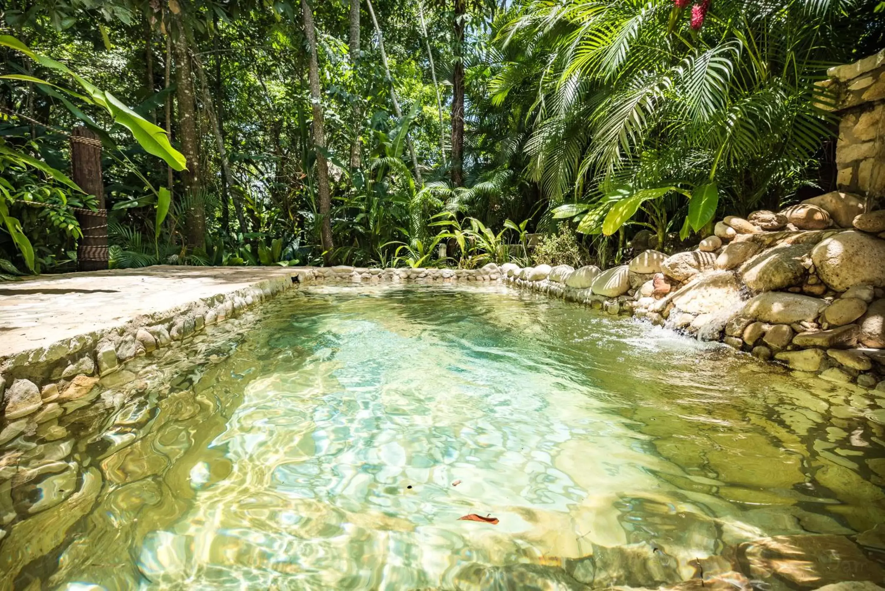 Swimming pool in Hotel Boutique Quinta Chanabnal