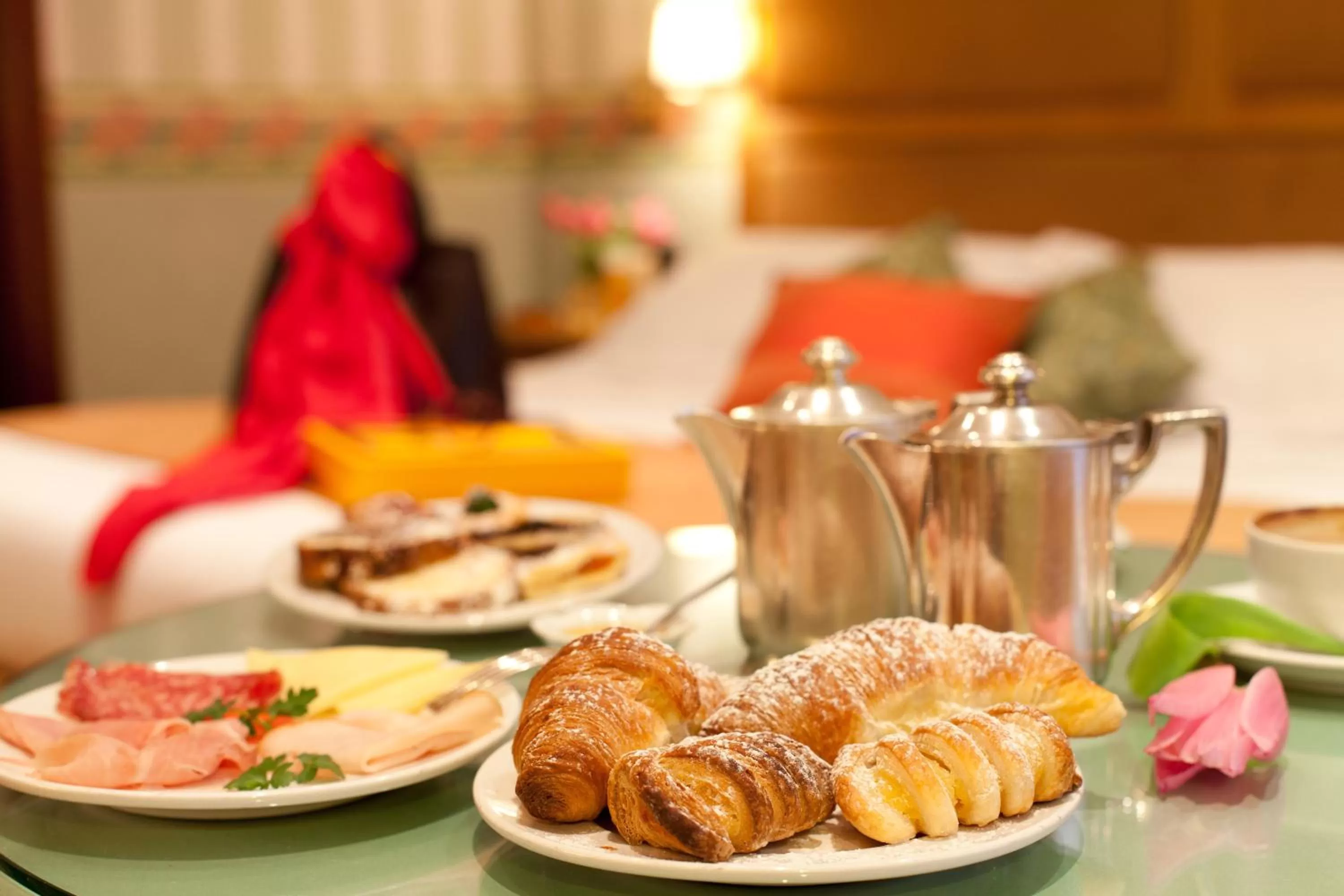 Breakfast in Hotel Diana Roof Garden